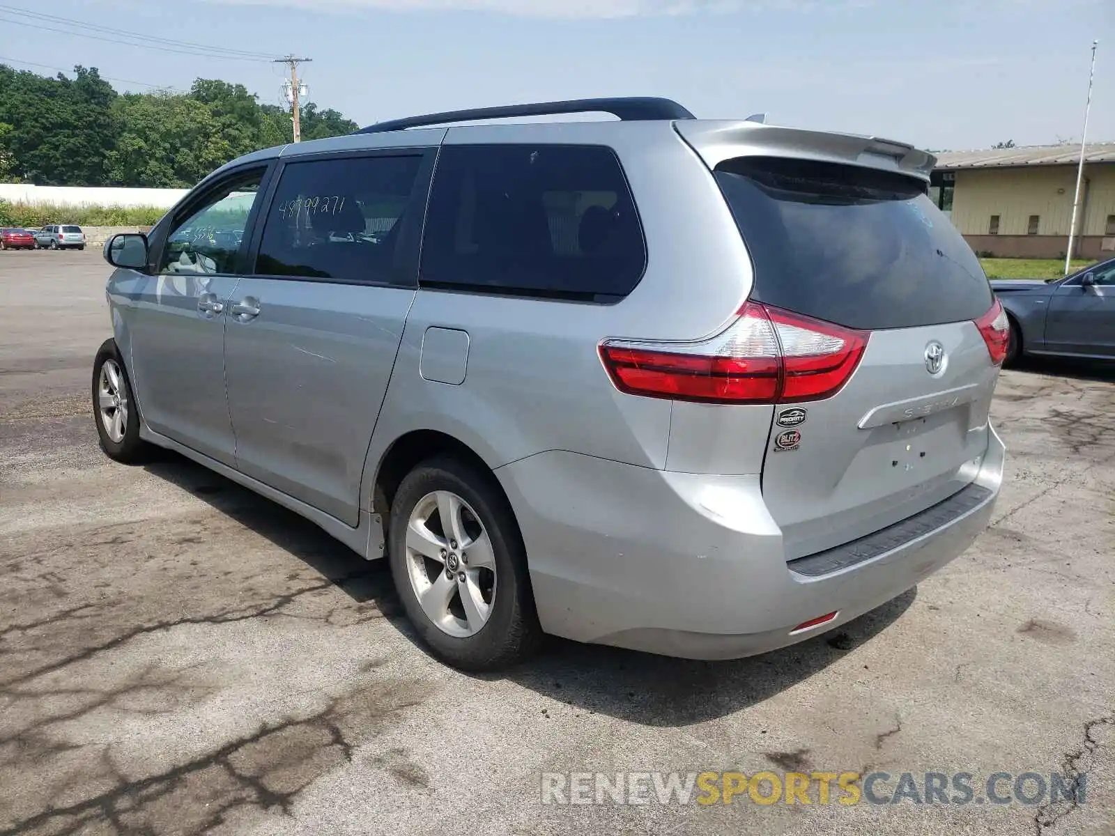 3 Photograph of a damaged car 5TDKZ3DCXKS011818 TOYOTA SIENNA 2019