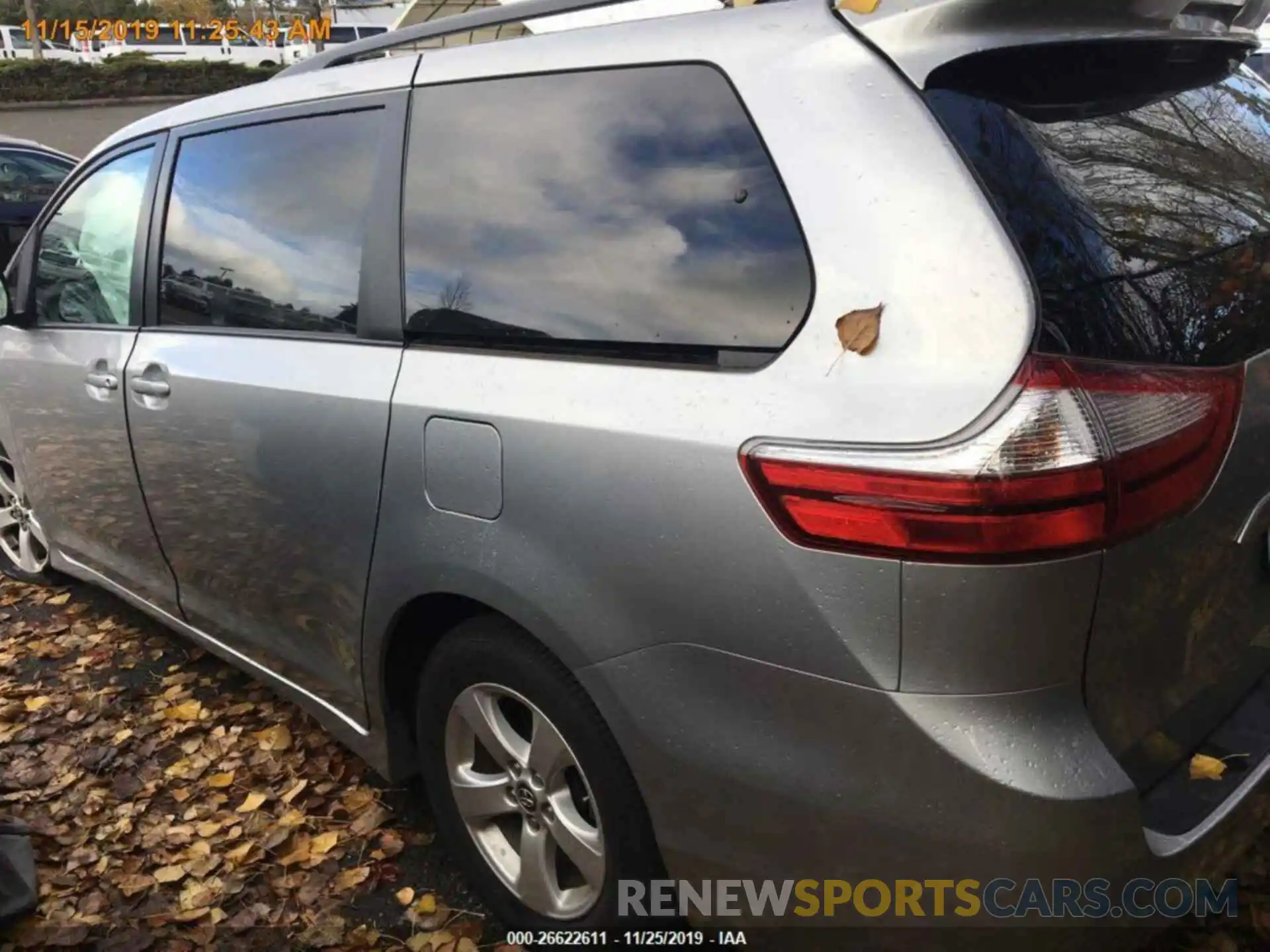 16 Photograph of a damaged car 5TDKZ3DCXKS012080 TOYOTA SIENNA 2019