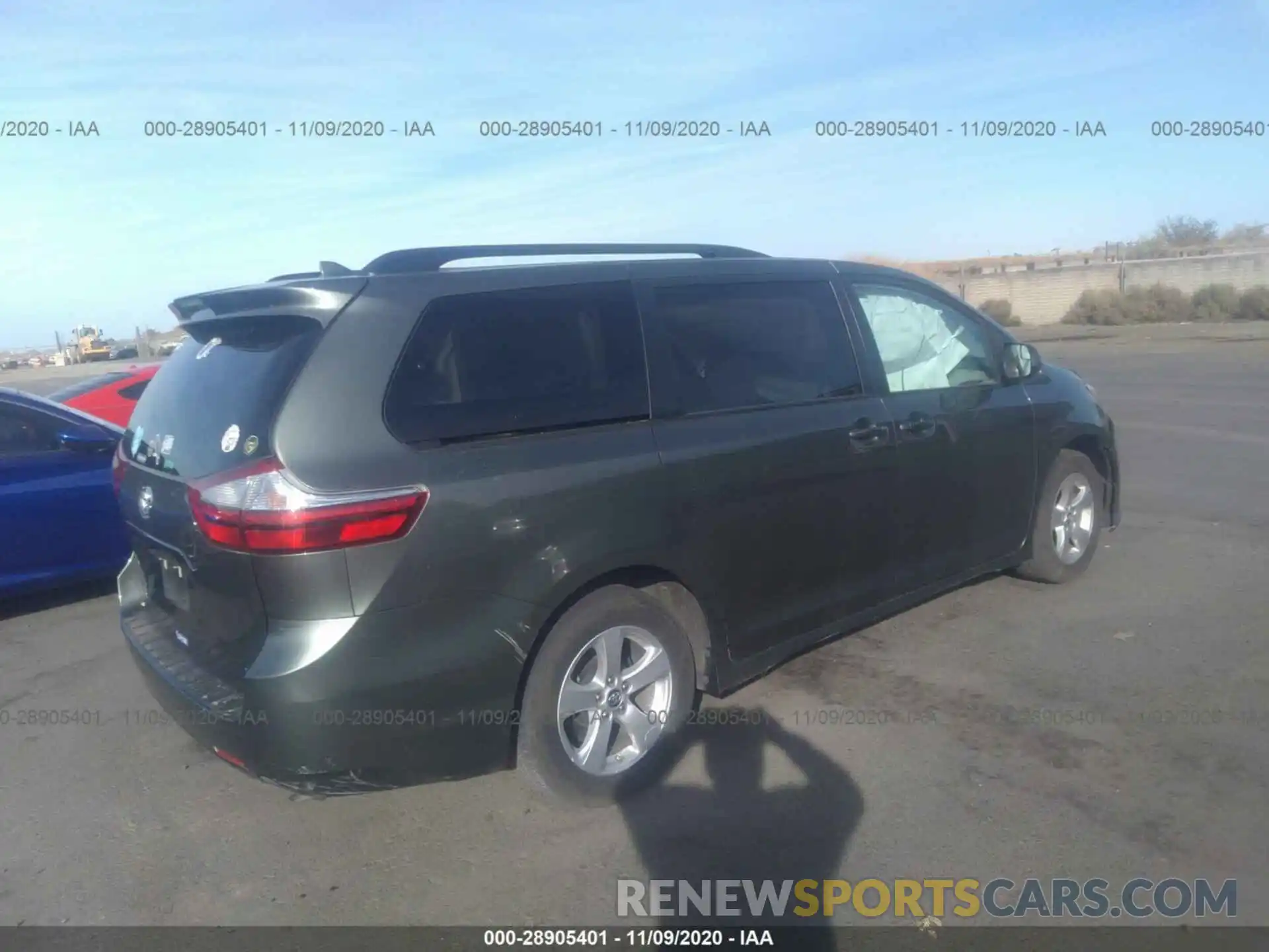 4 Фотография поврежденного автомобиля 5TDKZ3DCXKS013195 TOYOTA SIENNA 2019