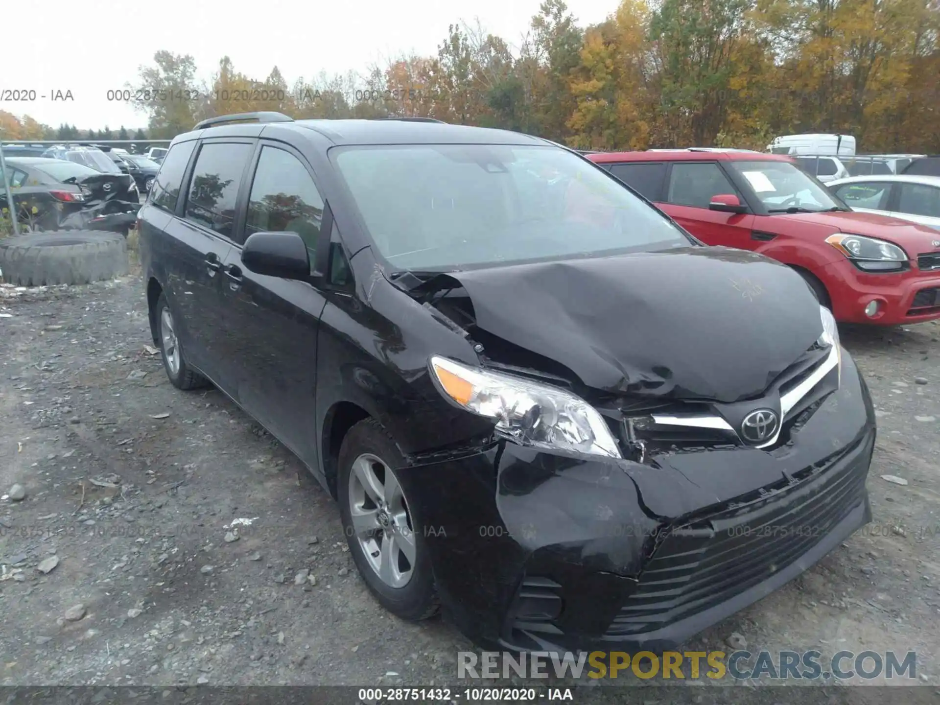 1 Photograph of a damaged car 5TDKZ3DCXKS015349 TOYOTA SIENNA 2019