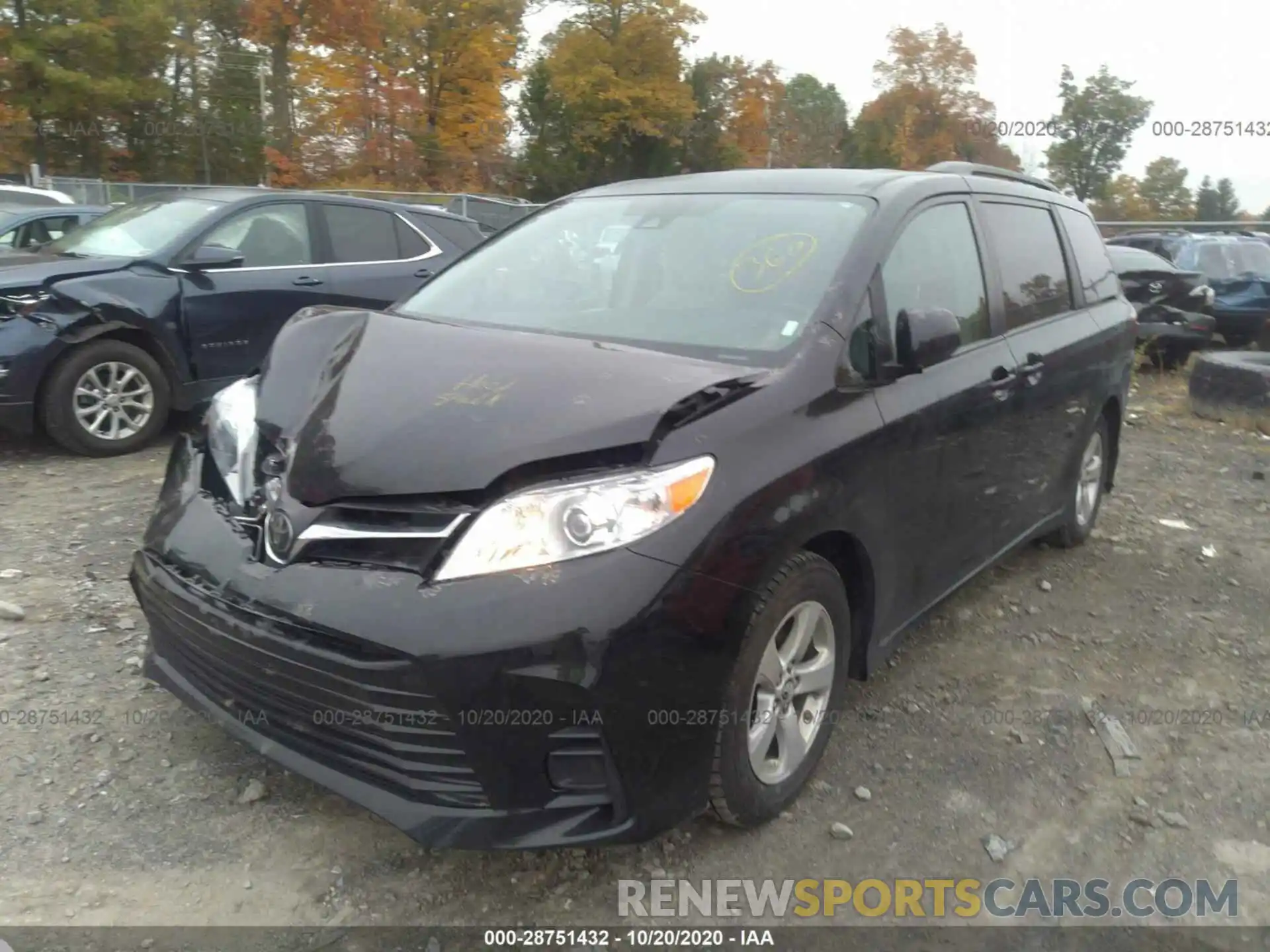 2 Фотография поврежденного автомобиля 5TDKZ3DCXKS015349 TOYOTA SIENNA 2019