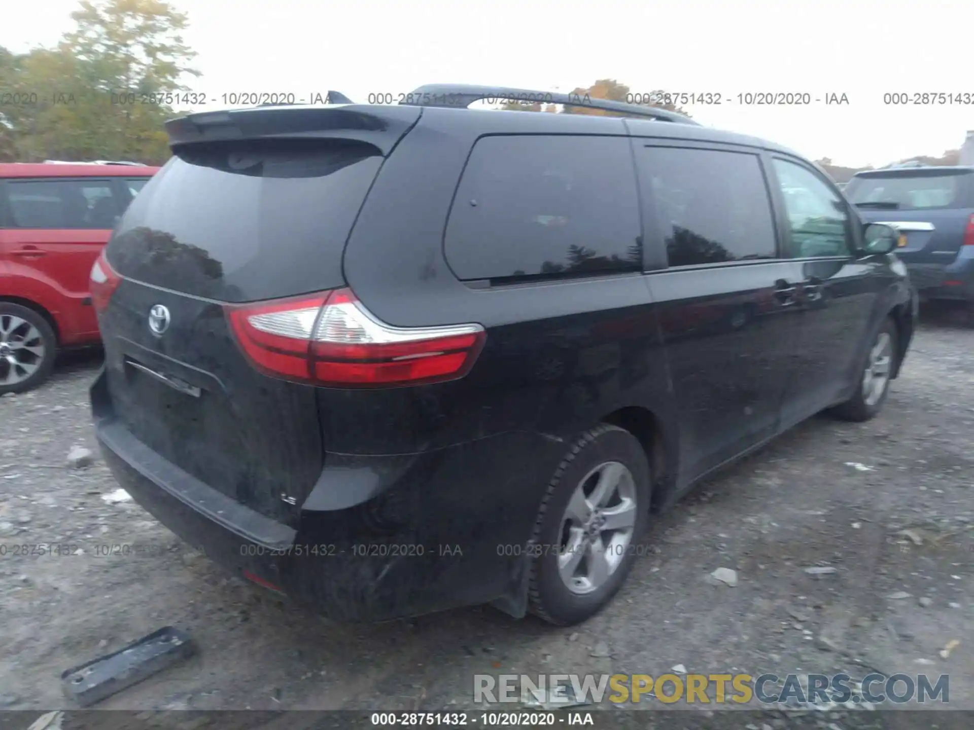 4 Фотография поврежденного автомобиля 5TDKZ3DCXKS015349 TOYOTA SIENNA 2019