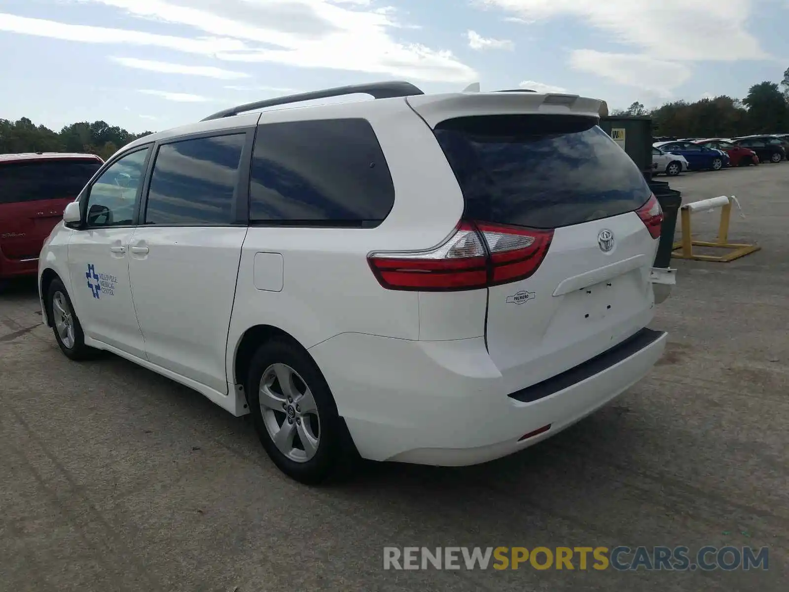 3 Фотография поврежденного автомобиля 5TDKZ3DCXKS017277 TOYOTA SIENNA 2019