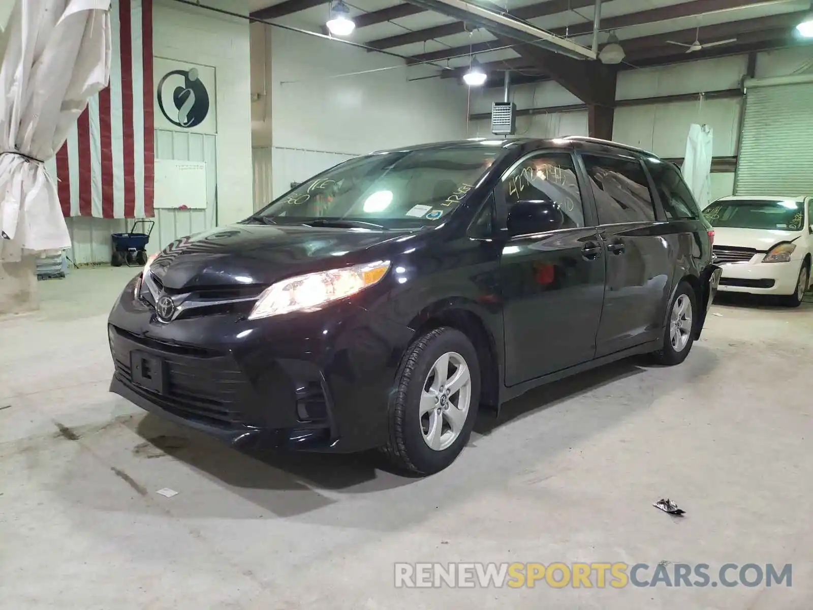 2 Photograph of a damaged car 5TDKZ3DCXKS019059 TOYOTA SIENNA 2019