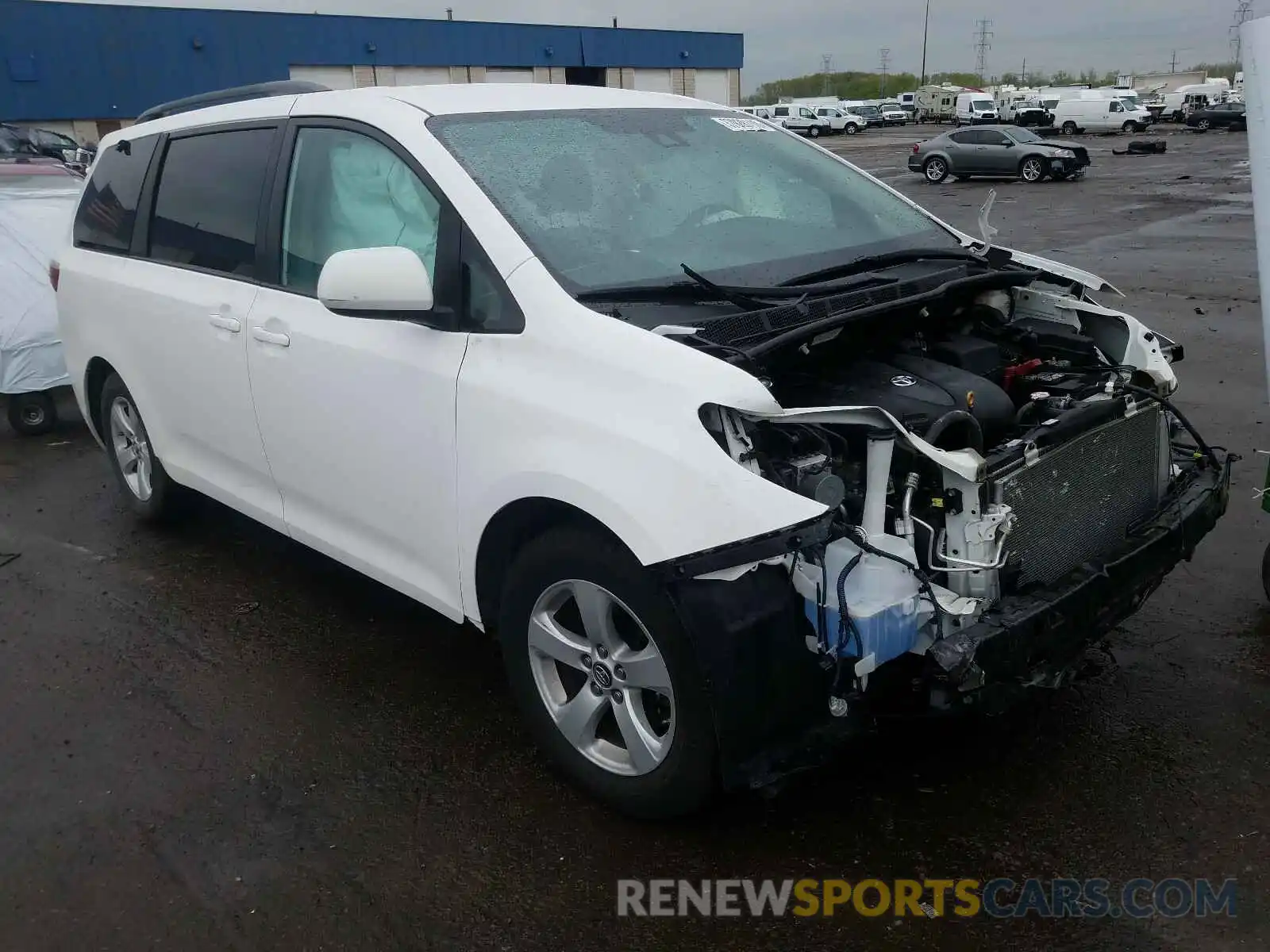 1 Photograph of a damaged car 5TDKZ3DCXKS969289 TOYOTA SIENNA 2019