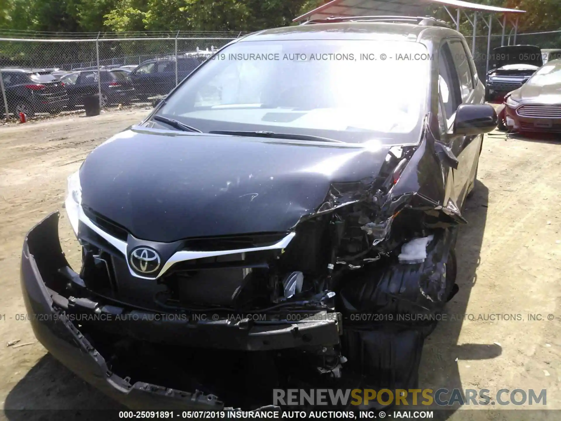 6 Photograph of a damaged car 5TDKZ3DCXKS969809 TOYOTA SIENNA 2019