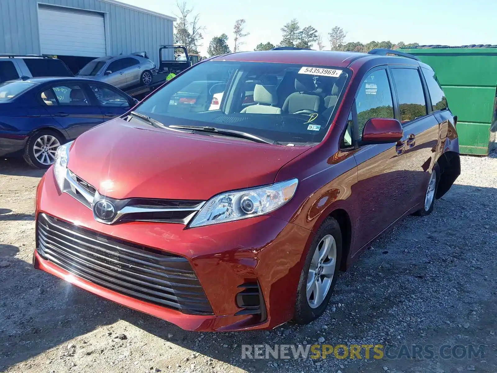 2 Photograph of a damaged car 5TDKZ3DCXKS973391 TOYOTA SIENNA 2019