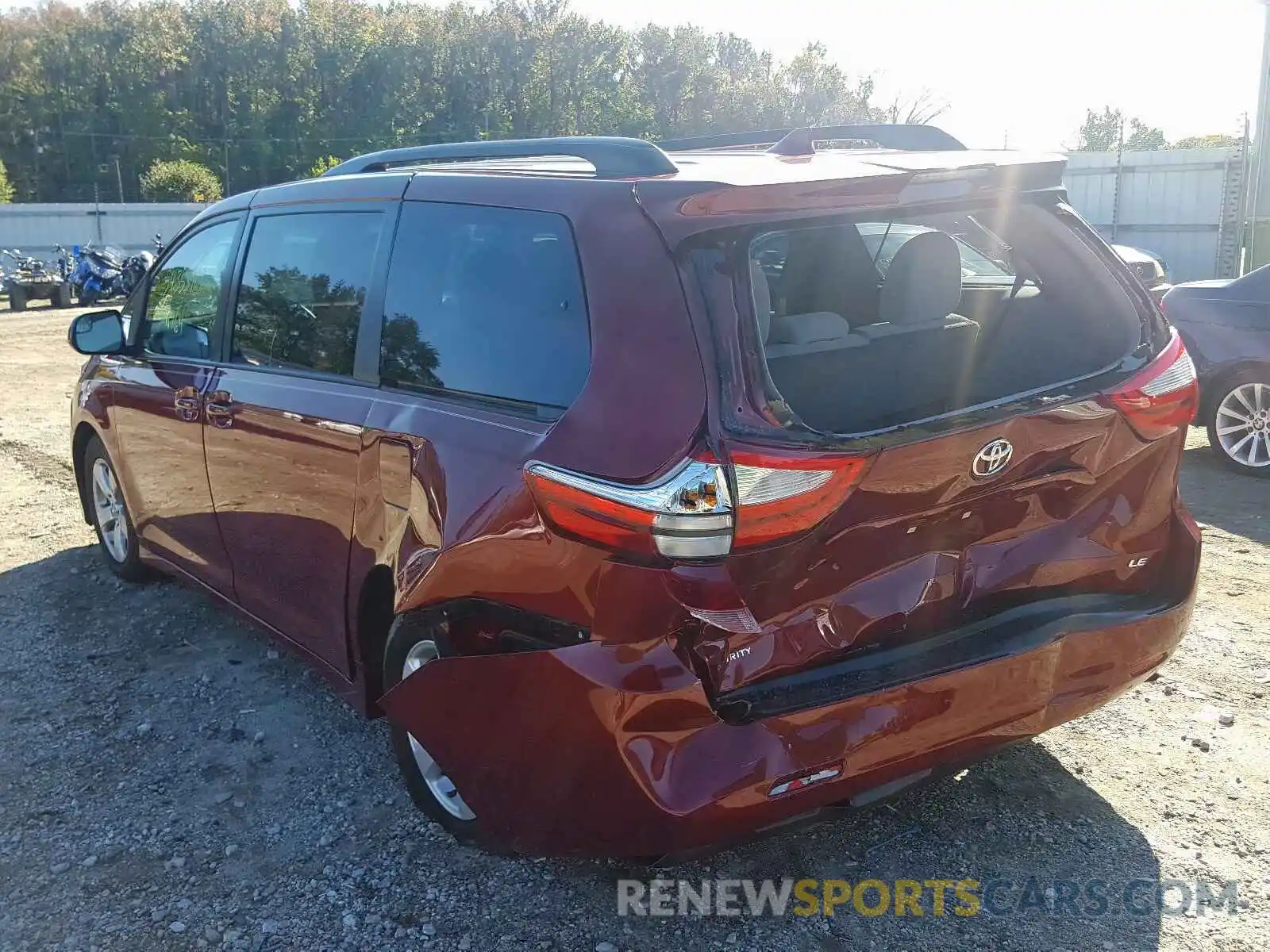 3 Photograph of a damaged car 5TDKZ3DCXKS973391 TOYOTA SIENNA 2019