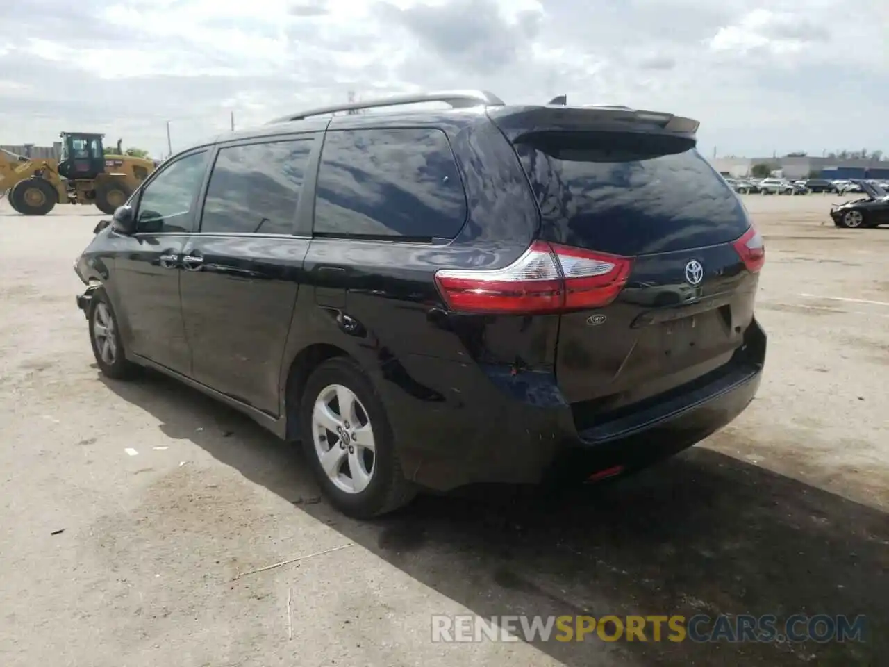 3 Фотография поврежденного автомобиля 5TDKZ3DCXKS980258 TOYOTA SIENNA 2019