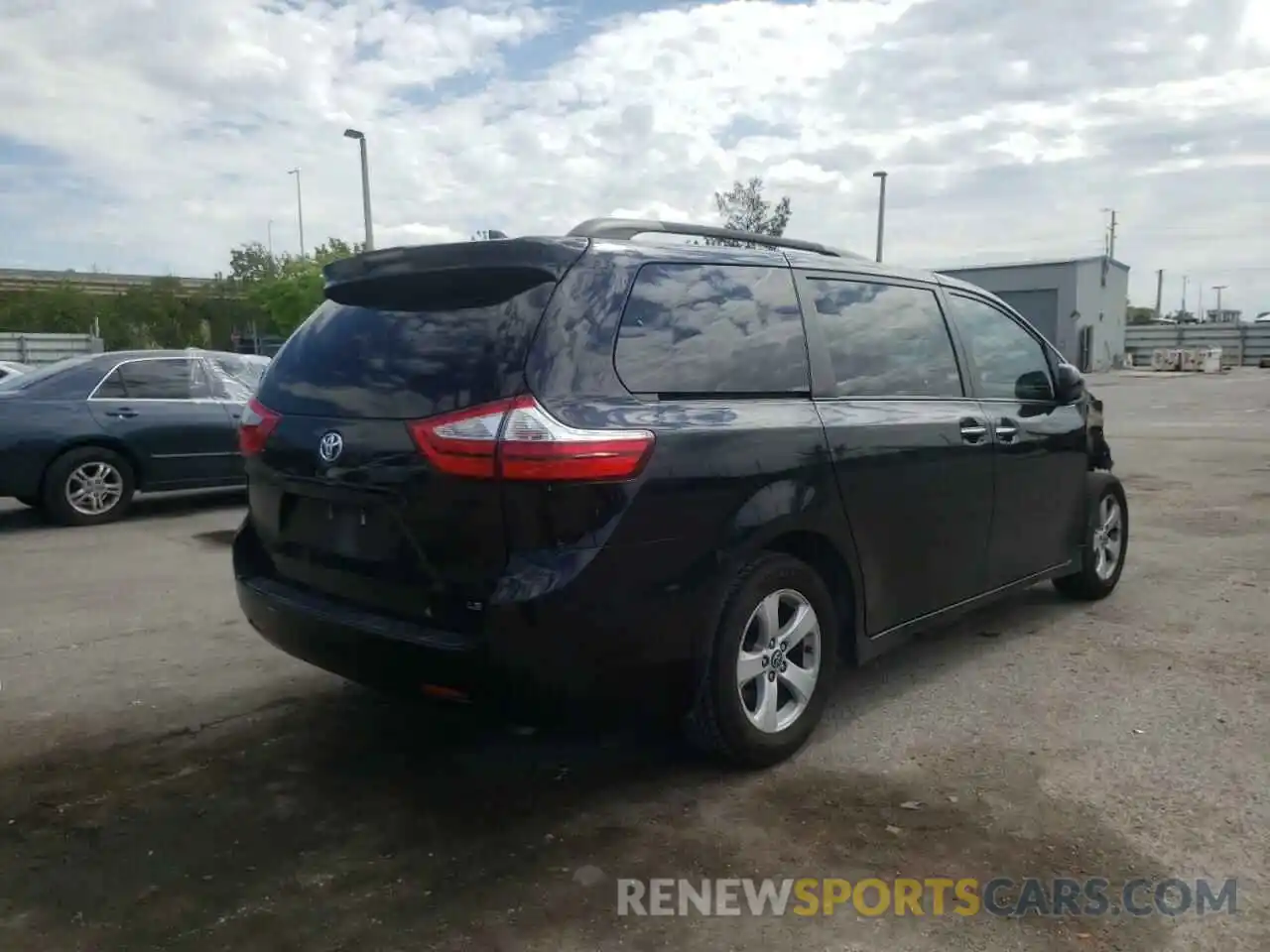 4 Фотография поврежденного автомобиля 5TDKZ3DCXKS980258 TOYOTA SIENNA 2019