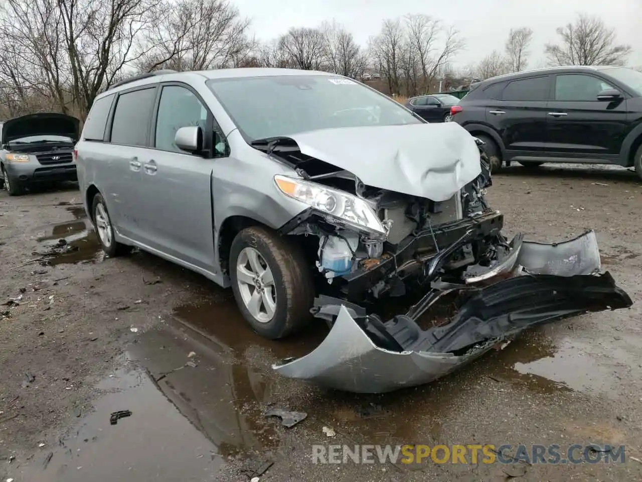 1 Photograph of a damaged car 5TDKZ3DCXKS981717 TOYOTA SIENNA 2019