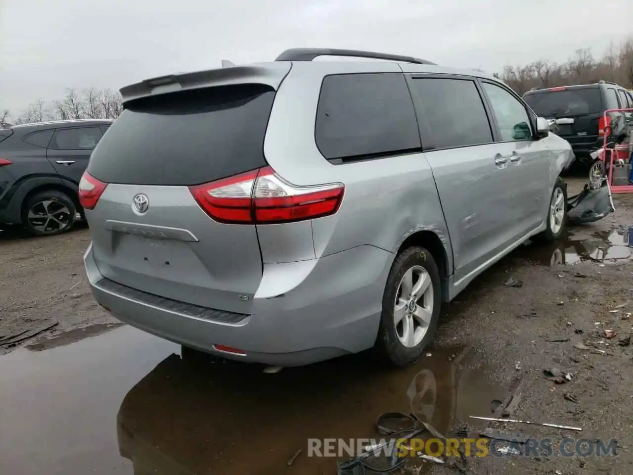 4 Фотография поврежденного автомобиля 5TDKZ3DCXKS981717 TOYOTA SIENNA 2019