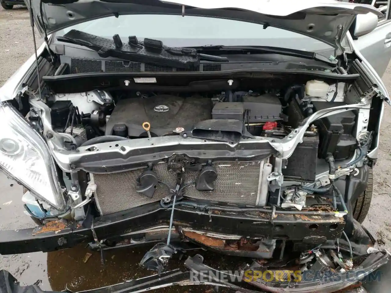 7 Photograph of a damaged car 5TDKZ3DCXKS981717 TOYOTA SIENNA 2019