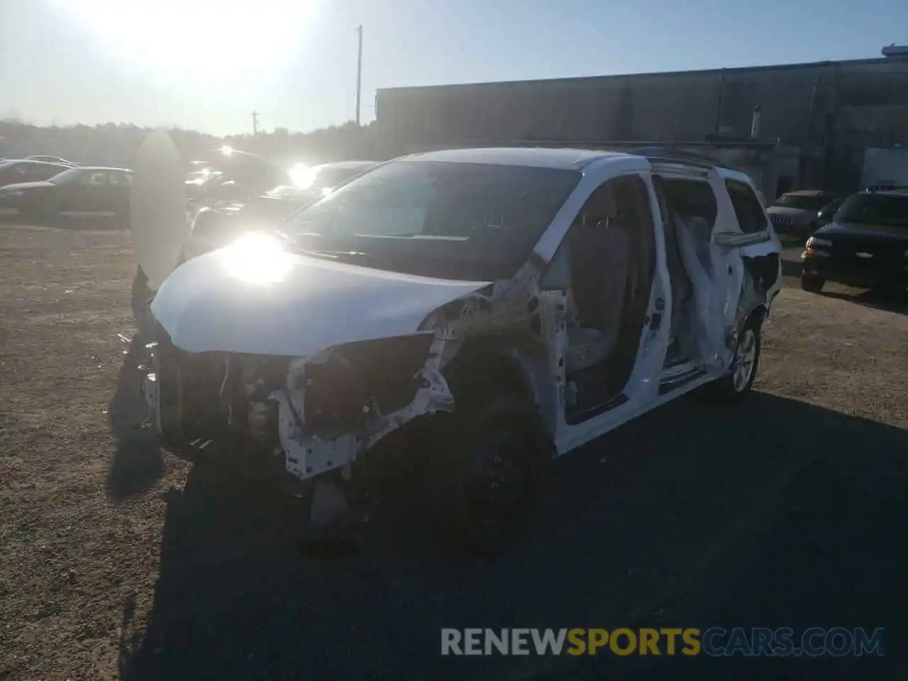 2 Photograph of a damaged car 5TDKZ3DCXKS982544 TOYOTA SIENNA 2019