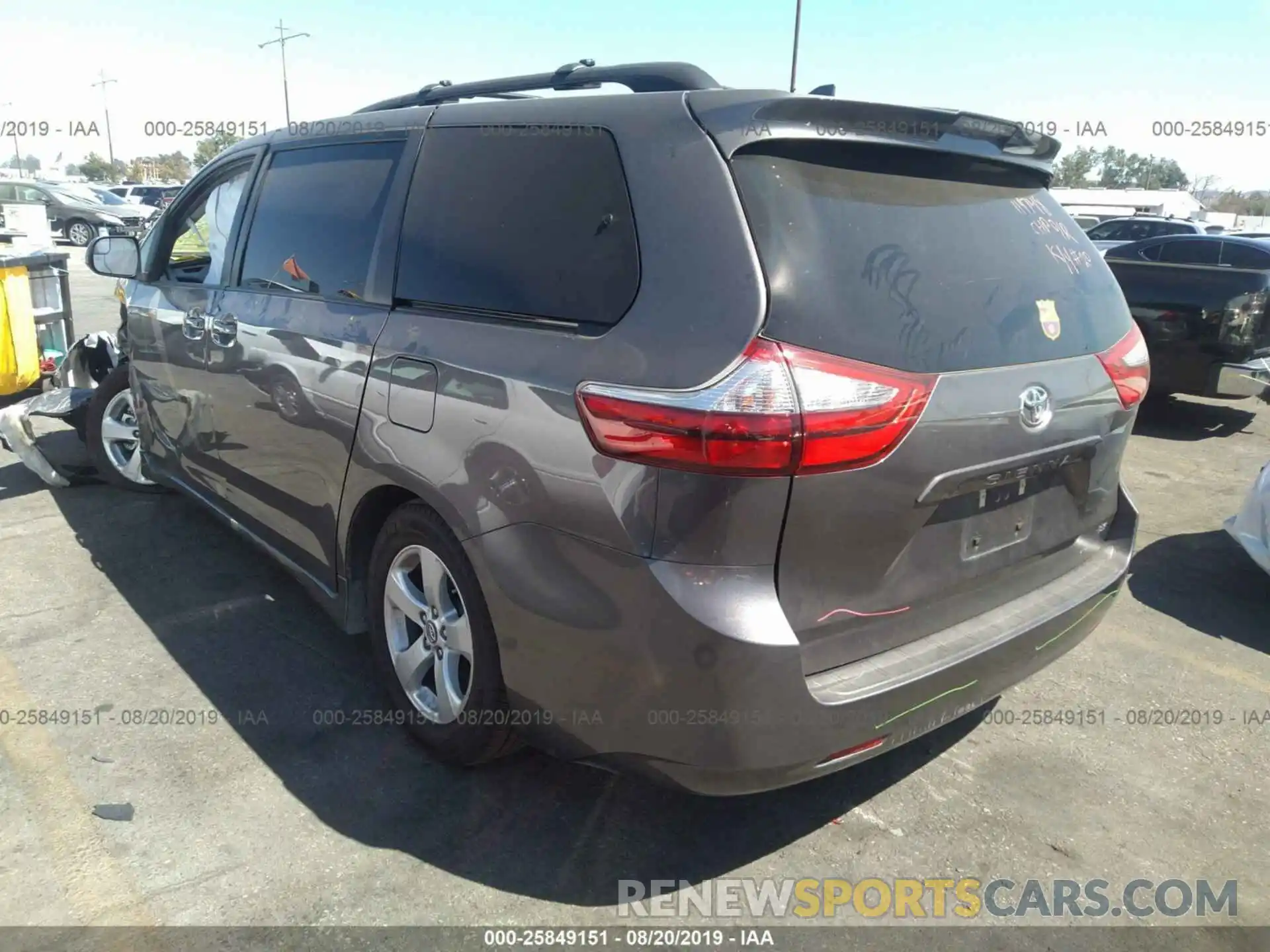 3 Photograph of a damaged car 5TDKZ3DCXKS988960 TOYOTA SIENNA 2019