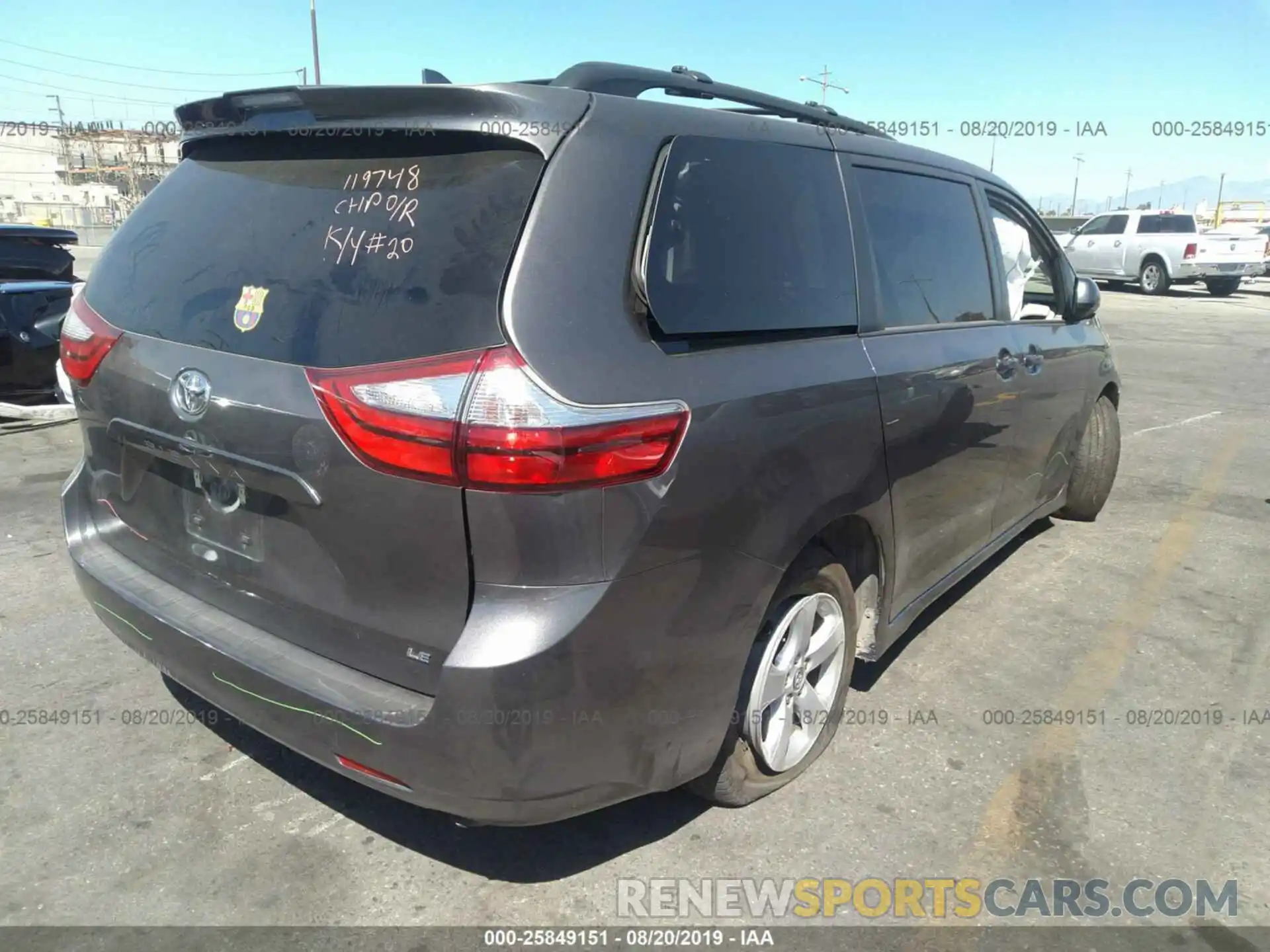 4 Фотография поврежденного автомобиля 5TDKZ3DCXKS988960 TOYOTA SIENNA 2019