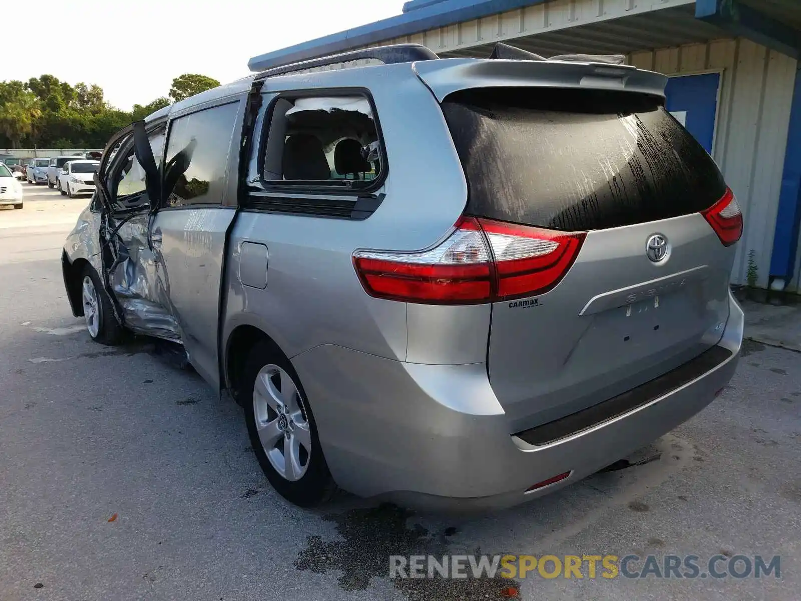 3 Photograph of a damaged car 5TDKZ3DCXKS991034 TOYOTA SIENNA 2019