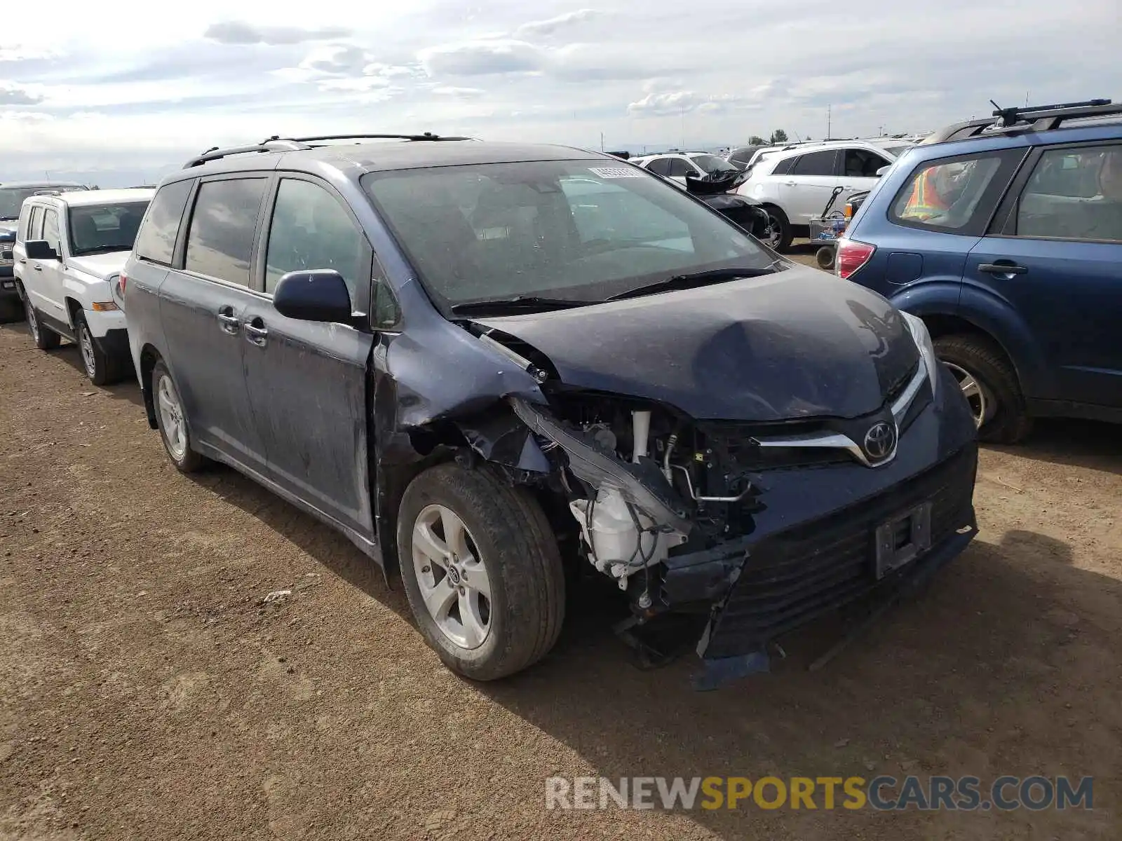 1 Photograph of a damaged car 5TDKZ3DCXKS993818 TOYOTA SIENNA 2019