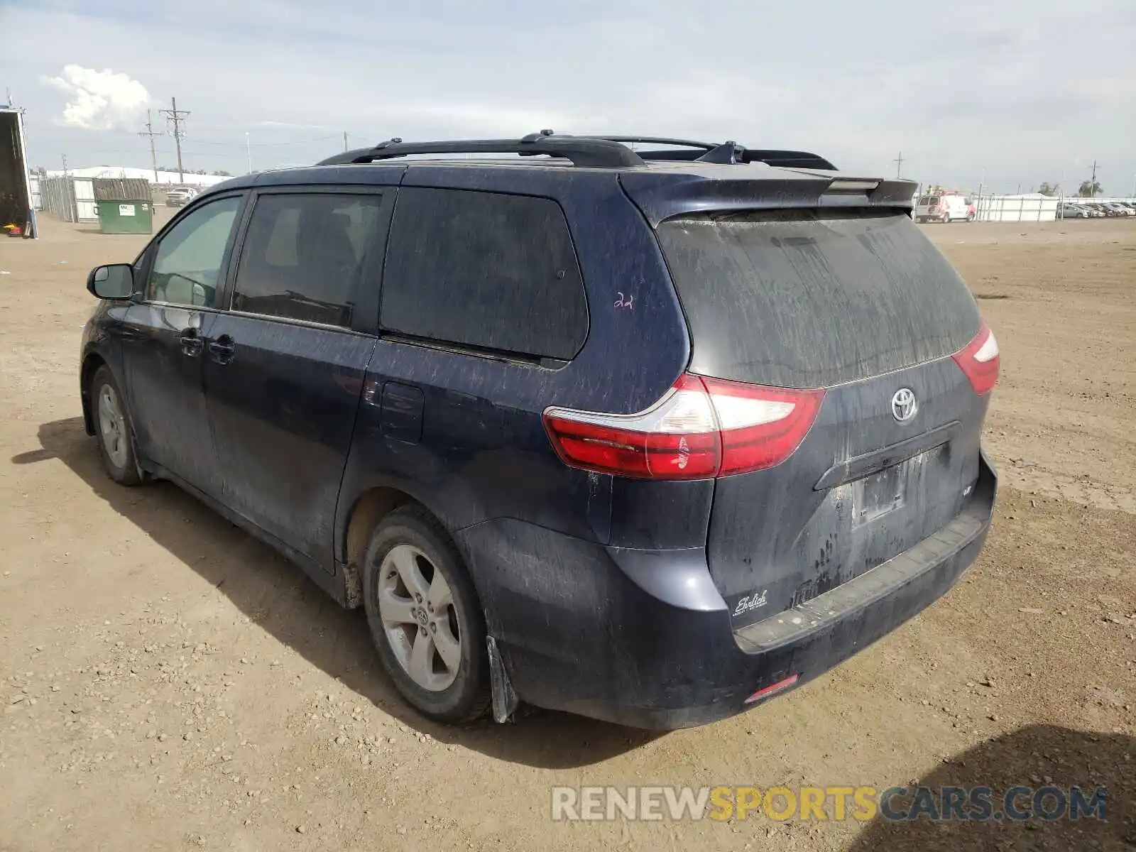 3 Фотография поврежденного автомобиля 5TDKZ3DCXKS993818 TOYOTA SIENNA 2019