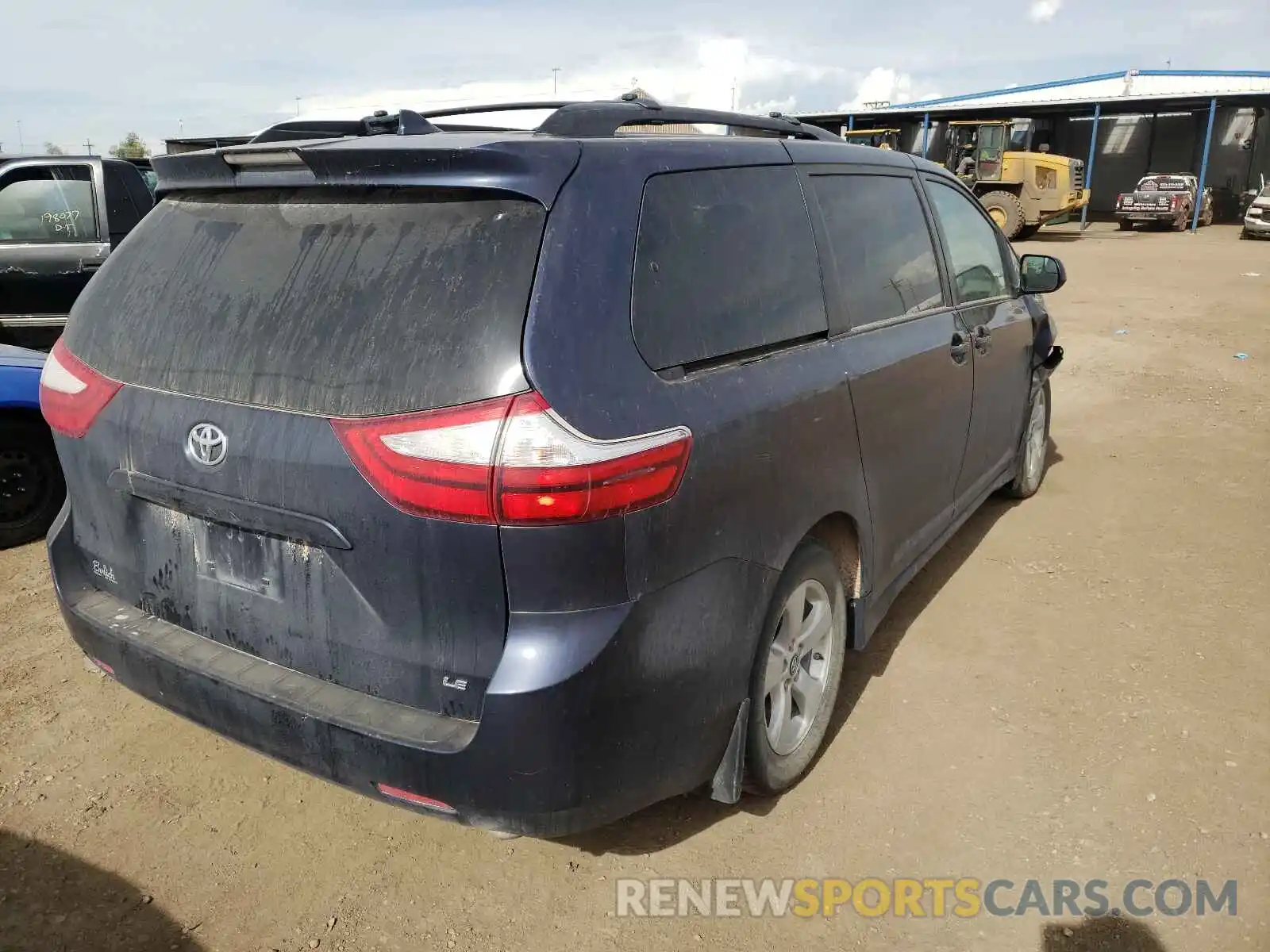 4 Фотография поврежденного автомобиля 5TDKZ3DCXKS993818 TOYOTA SIENNA 2019