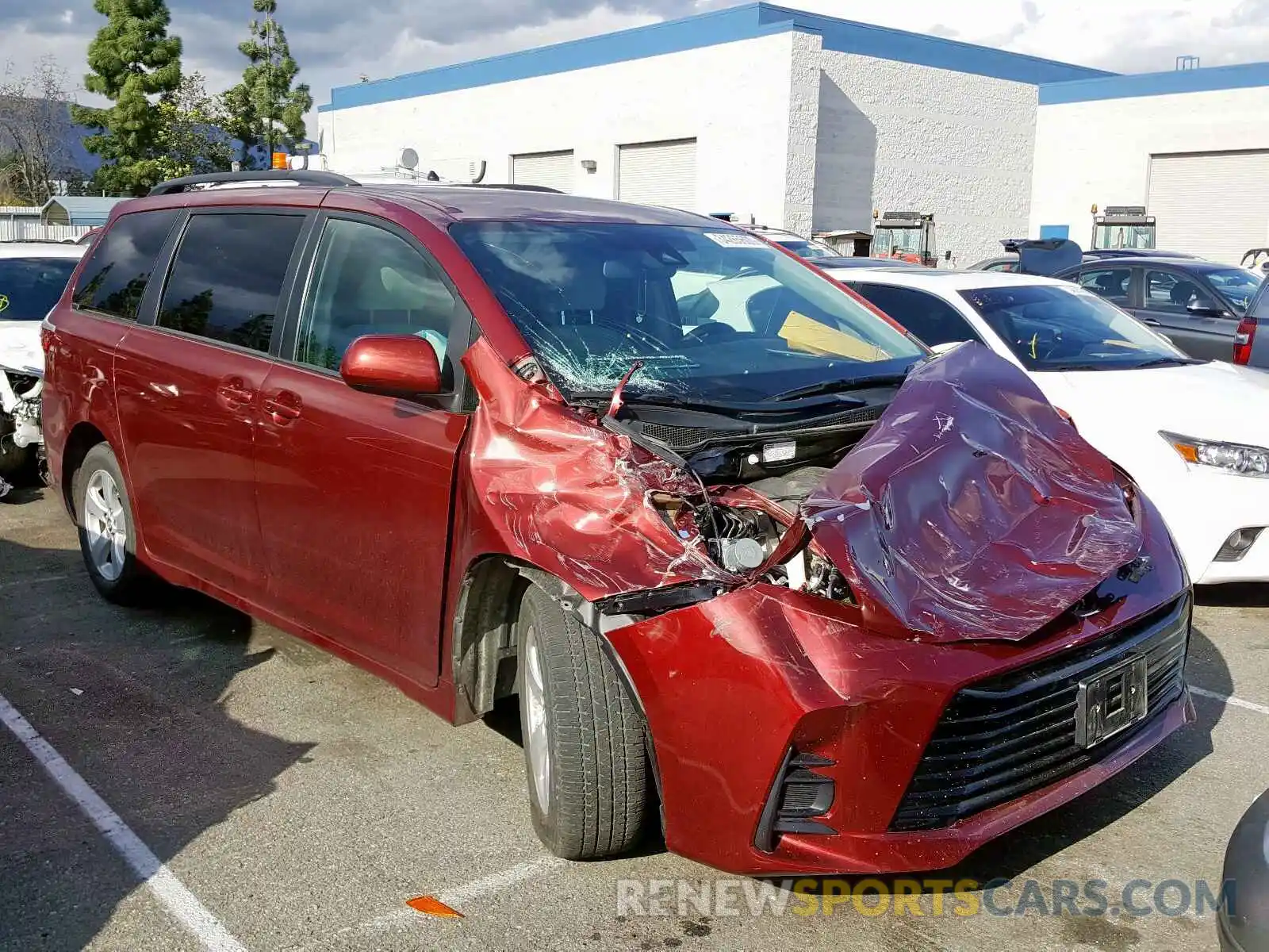 1 Photograph of a damaged car 5TDKZ3DCXKS994855 TOYOTA SIENNA 2019