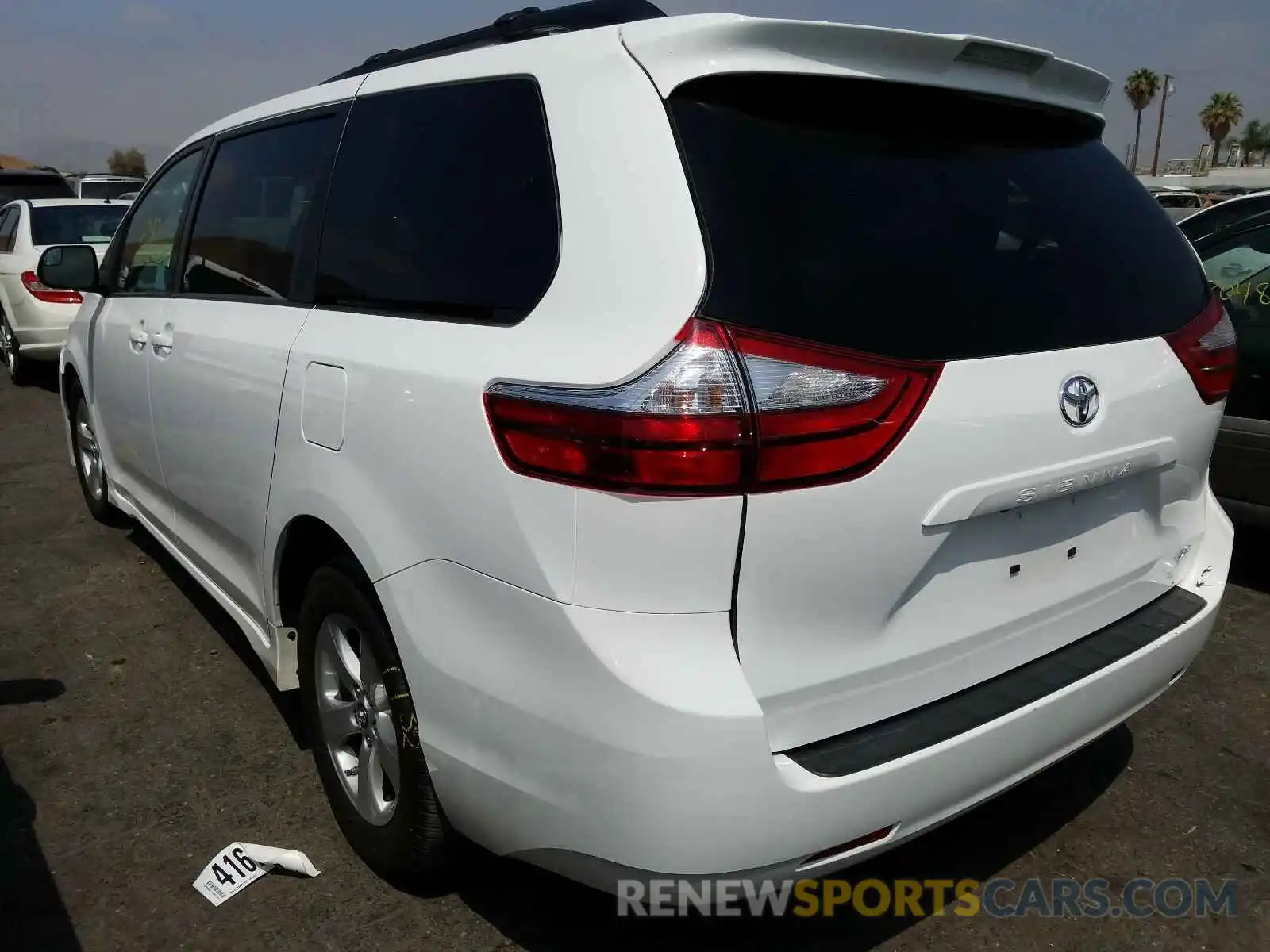 3 Photograph of a damaged car 5TDKZ3DCXKS995083 TOYOTA SIENNA 2019