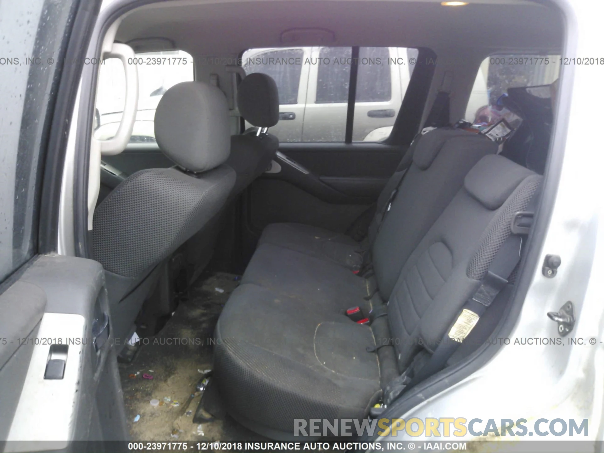 8 Photograph of a damaged car 5TDKZ3DCXKS996914 TOYOTA SIENNA 2019