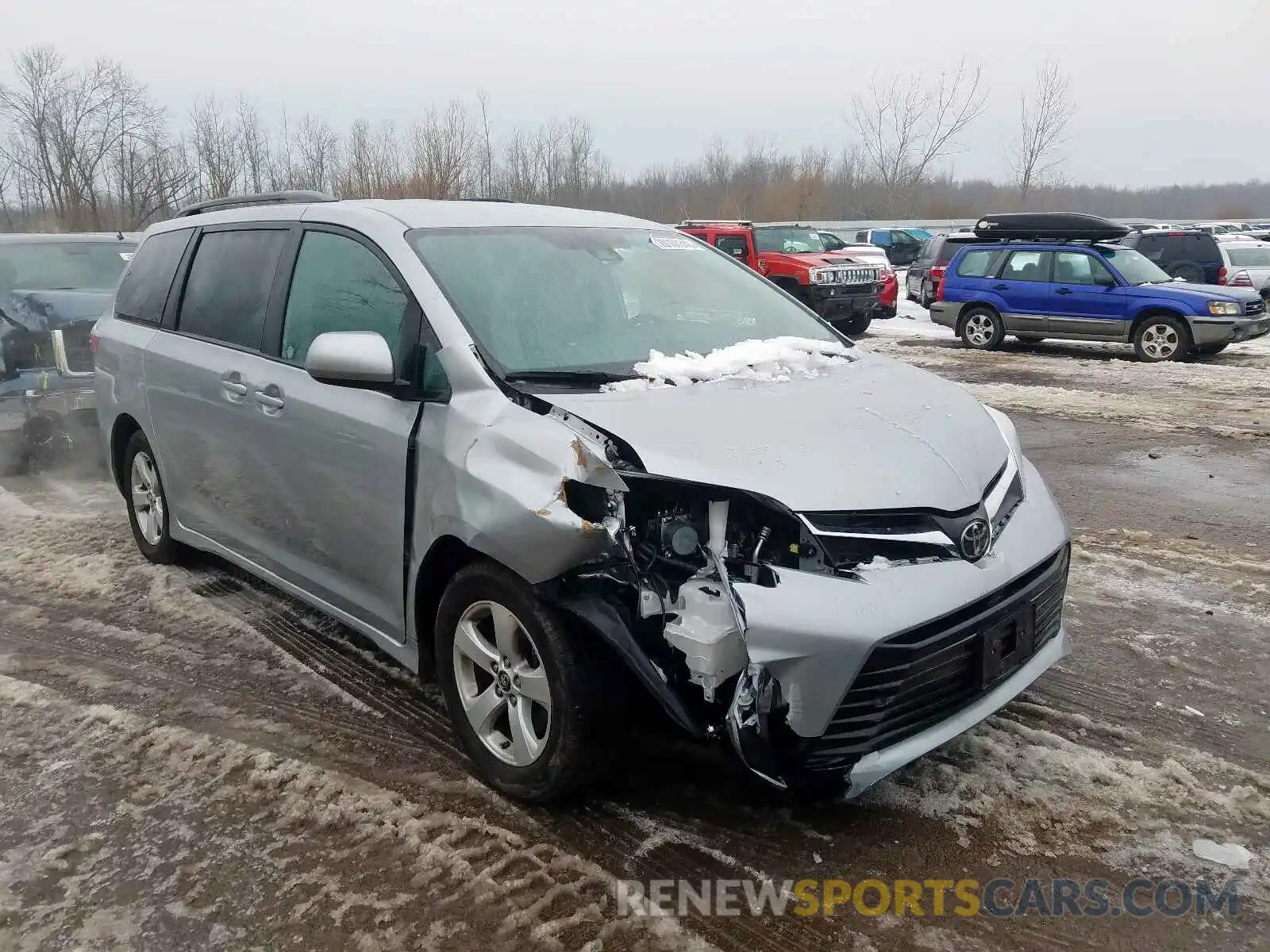 1 Photograph of a damaged car 5TDKZ3DCXKS998615 TOYOTA SIENNA 2019