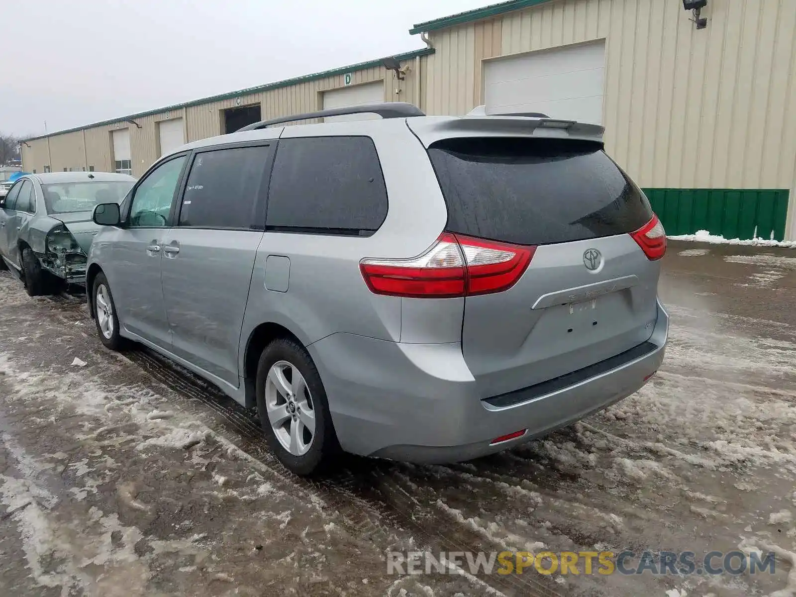 3 Фотография поврежденного автомобиля 5TDKZ3DCXKS998615 TOYOTA SIENNA 2019