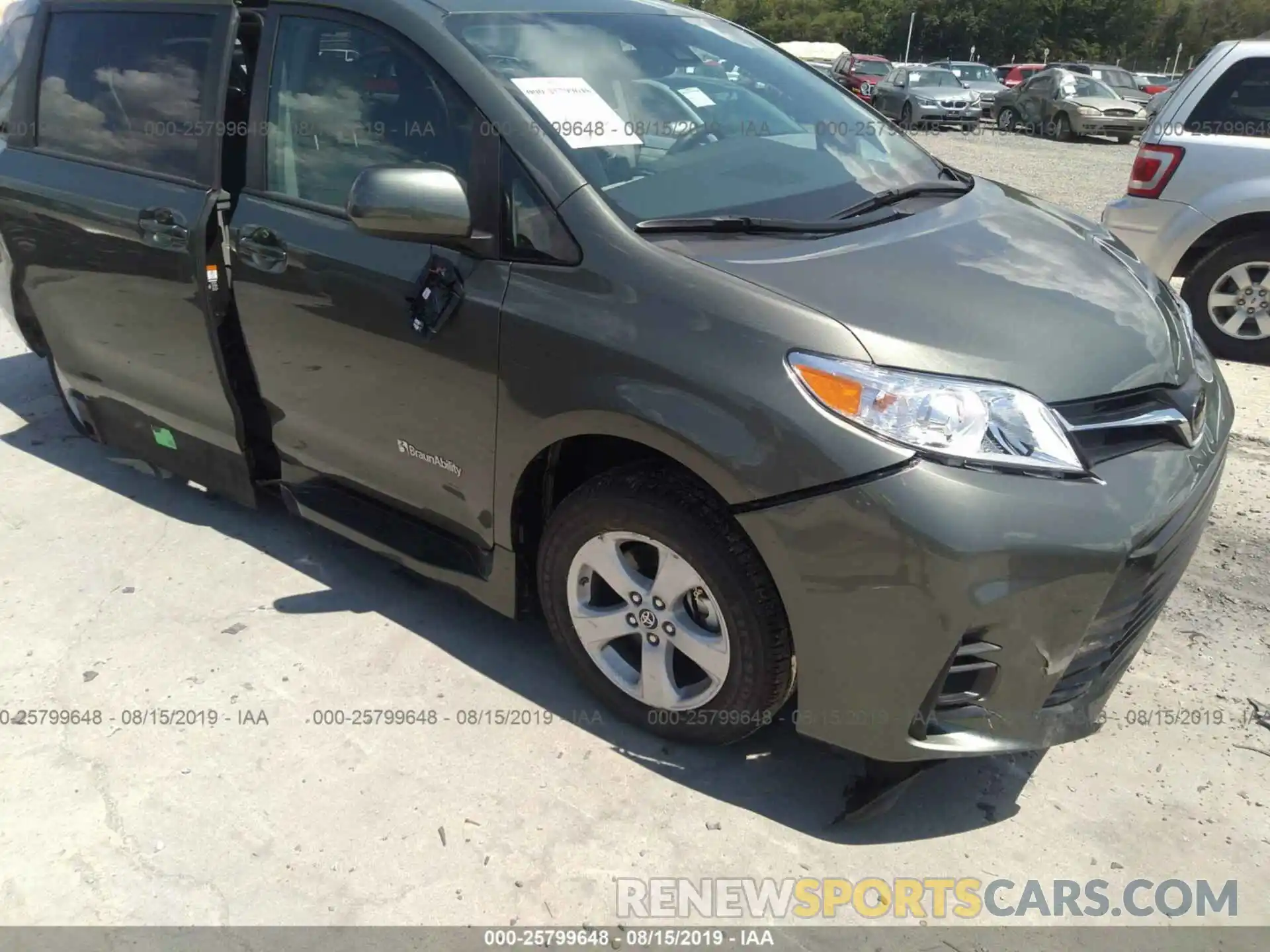 1 Photograph of a damaged car 5TDKZ3DCXKS998923 TOYOTA SIENNA 2019