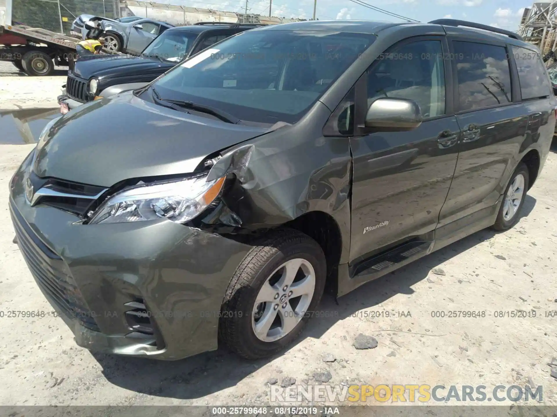 2 Фотография поврежденного автомобиля 5TDKZ3DCXKS998923 TOYOTA SIENNA 2019