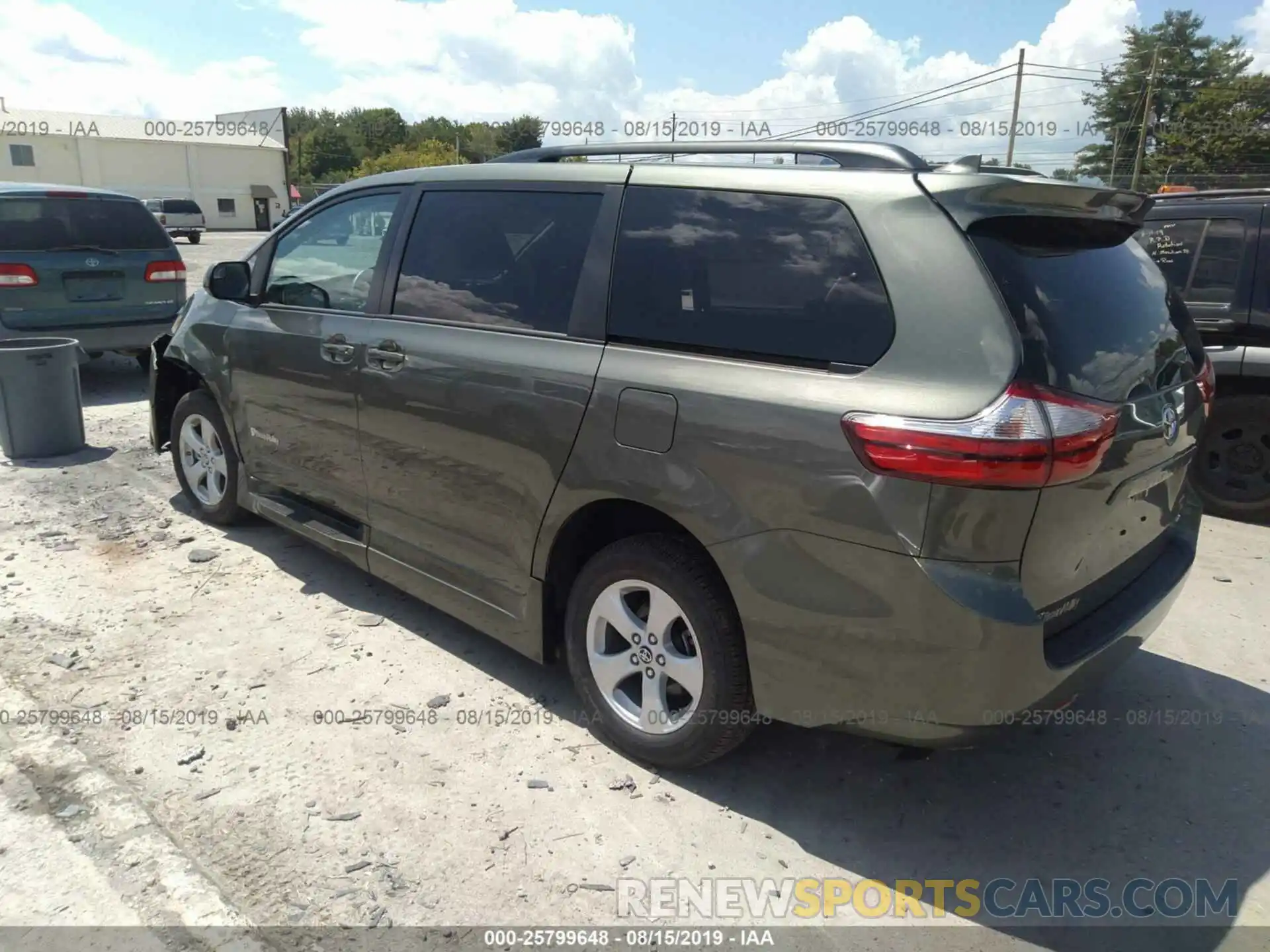 3 Фотография поврежденного автомобиля 5TDKZ3DCXKS998923 TOYOTA SIENNA 2019