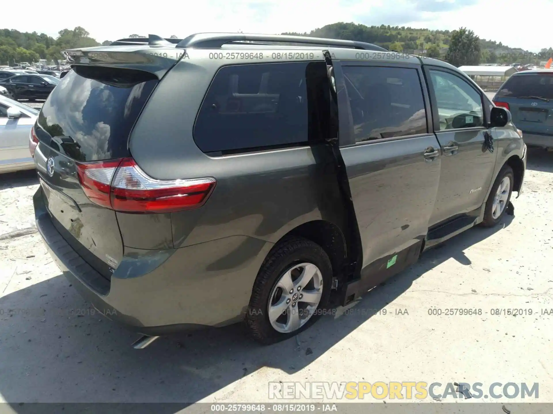 4 Фотография поврежденного автомобиля 5TDKZ3DCXKS998923 TOYOTA SIENNA 2019