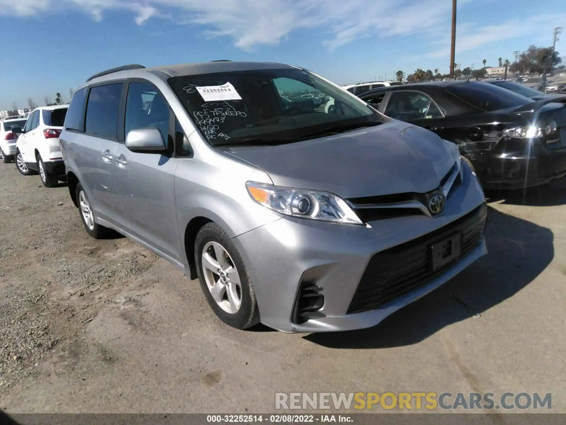 1 Фотография поврежденного автомобиля 5TDKZ3DCXKS999473 TOYOTA SIENNA 2019