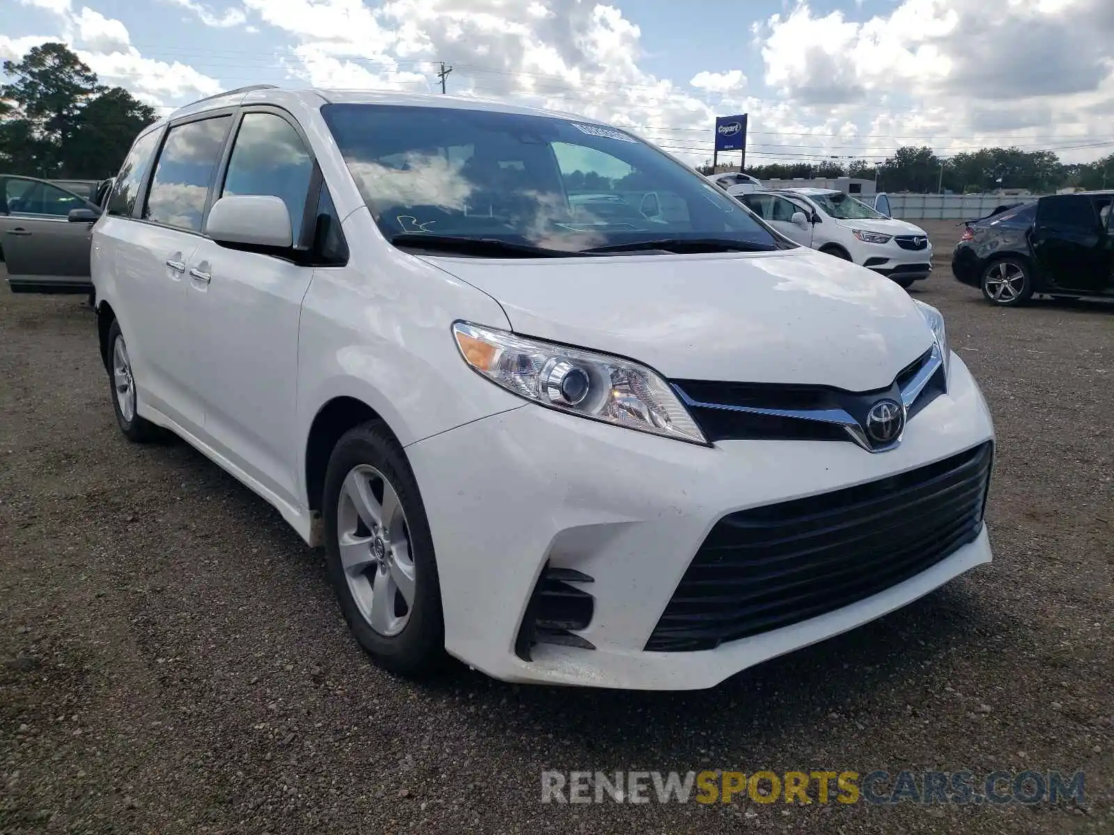 1 Фотография поврежденного автомобиля 5TDKZ3DCXKS999750 TOYOTA SIENNA 2019