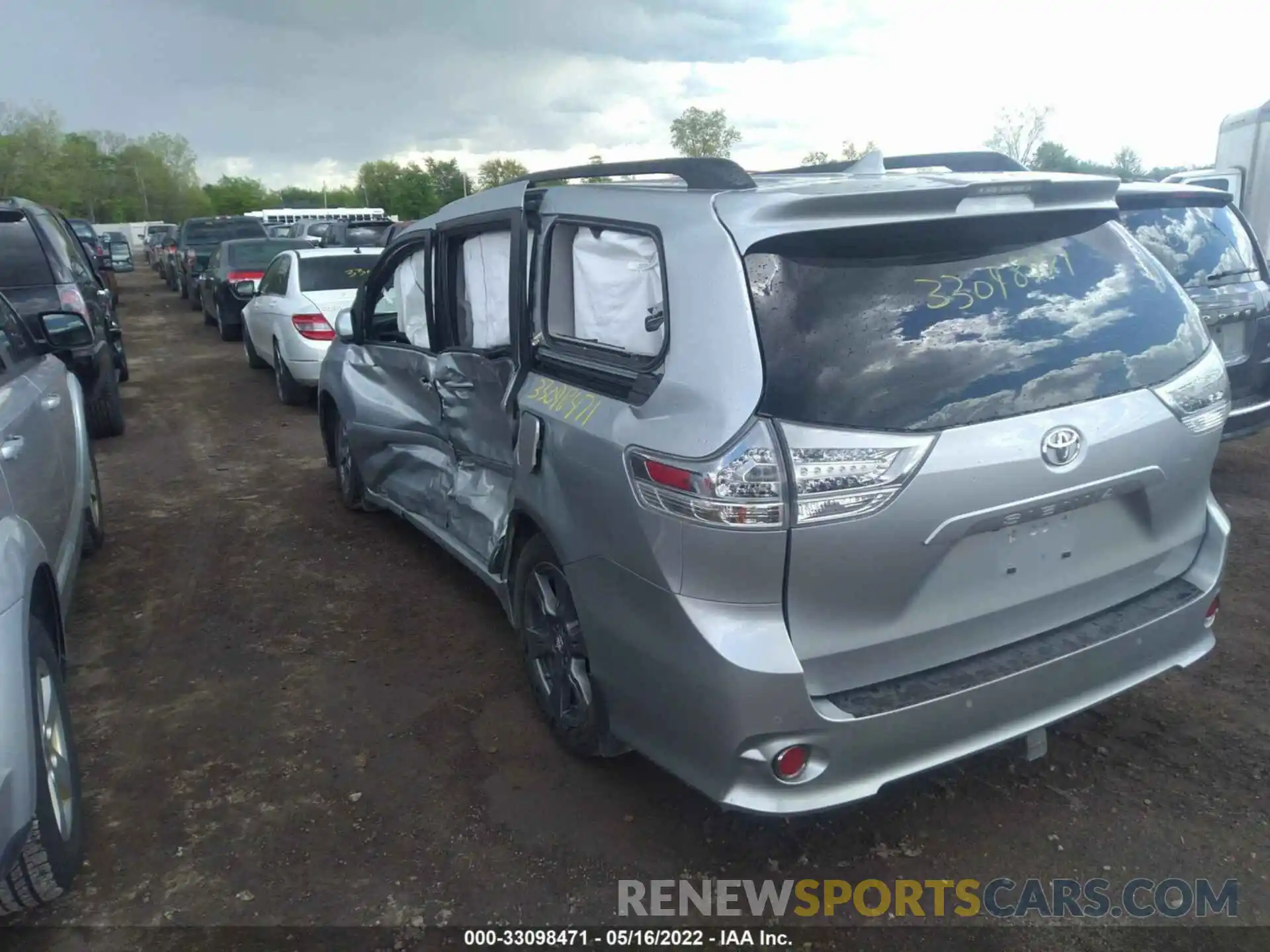 3 Фотография поврежденного автомобиля 5TDXZ3DC0KS008433 TOYOTA SIENNA 2019