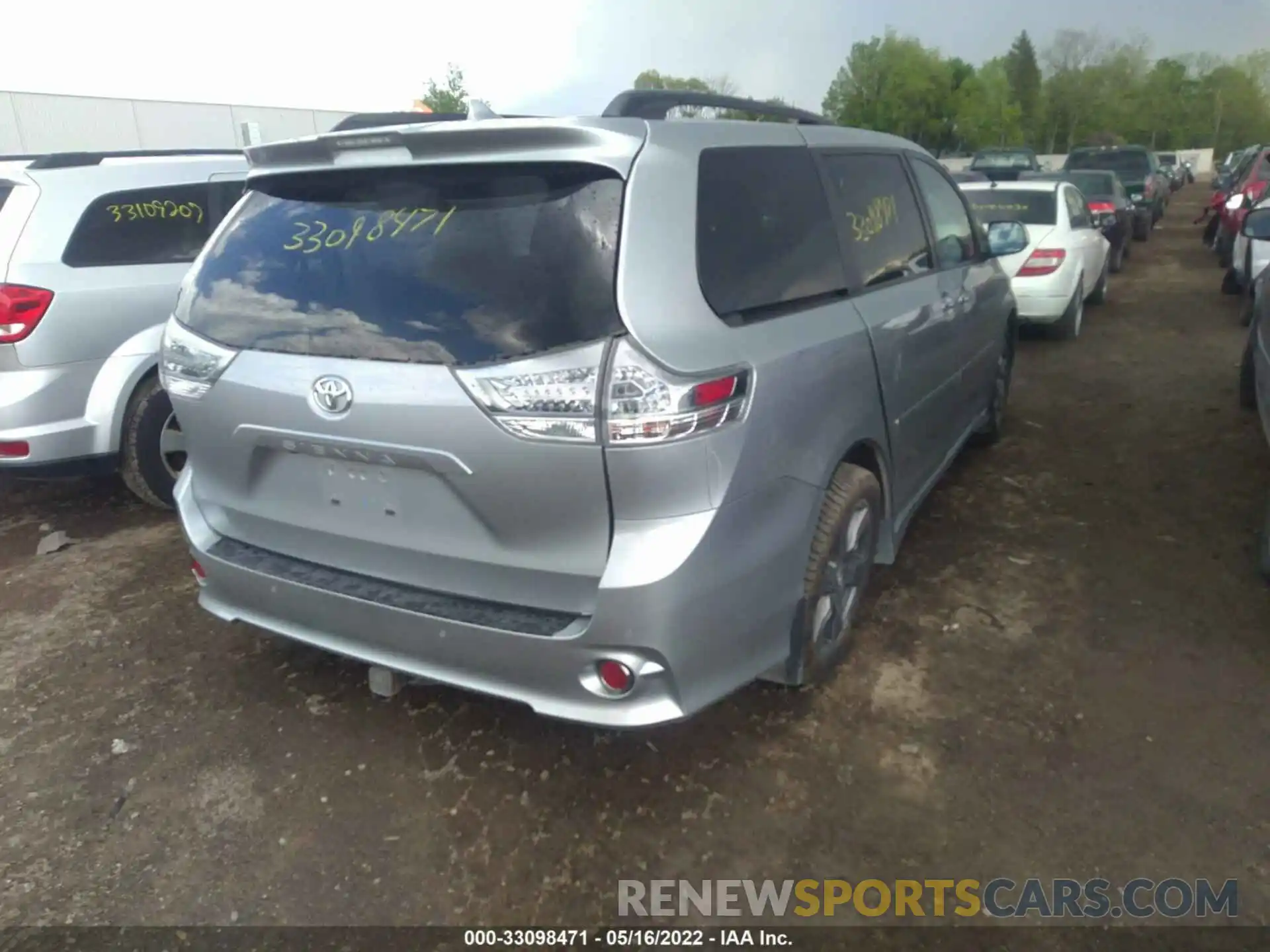 4 Фотография поврежденного автомобиля 5TDXZ3DC0KS008433 TOYOTA SIENNA 2019