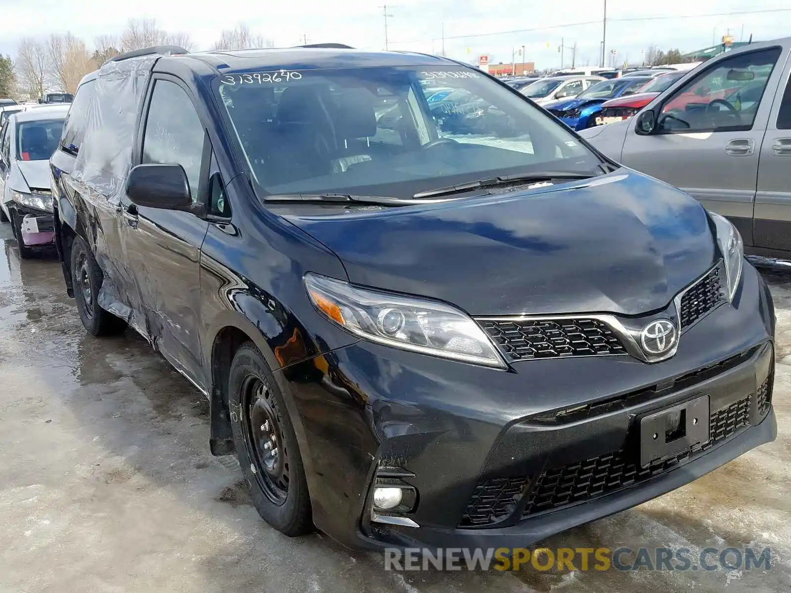 1 Photograph of a damaged car 5TDXZ3DC0KS969288 TOYOTA SIENNA 2019