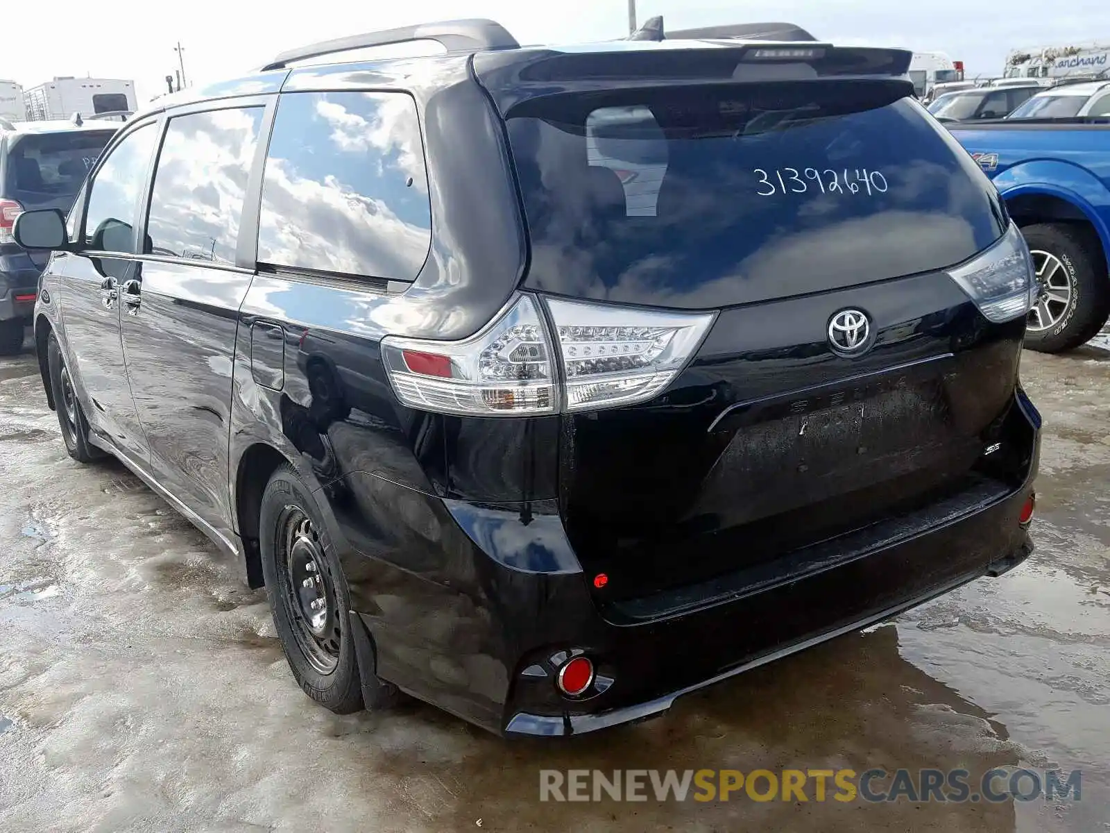 3 Фотография поврежденного автомобиля 5TDXZ3DC0KS969288 TOYOTA SIENNA 2019