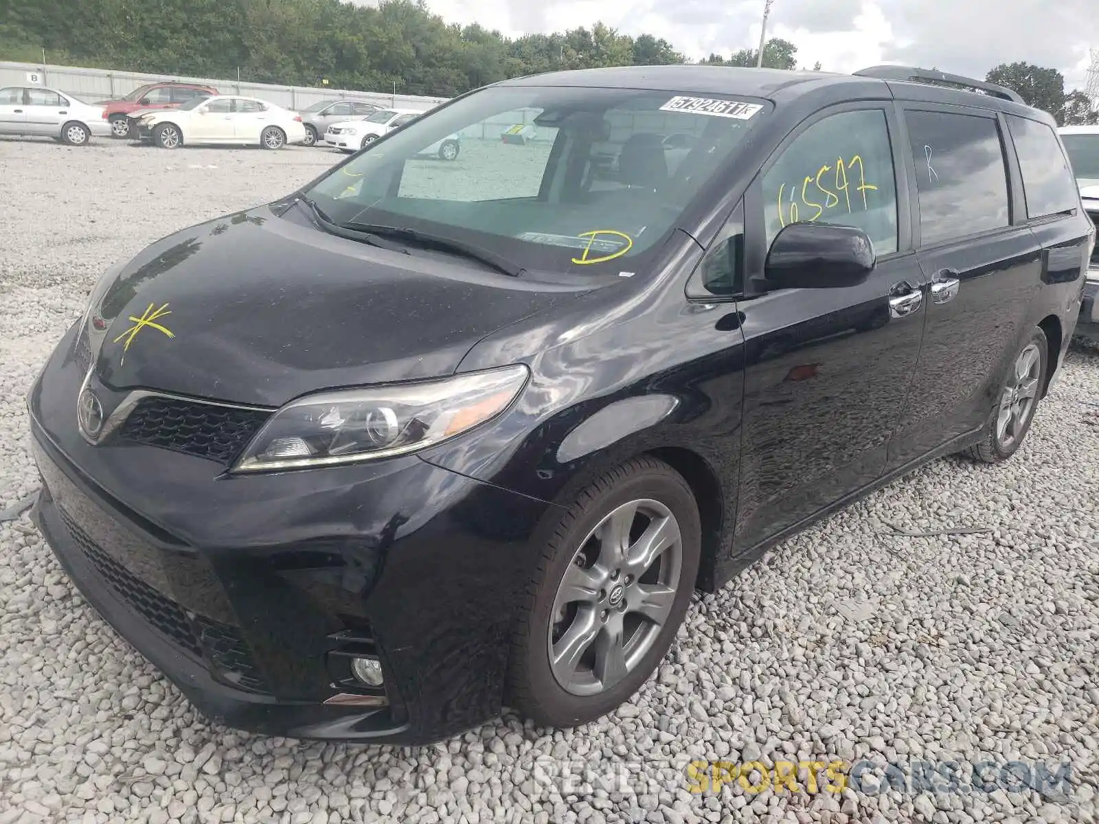 2 Photograph of a damaged car 5TDXZ3DC0KS978878 TOYOTA SIENNA 2019