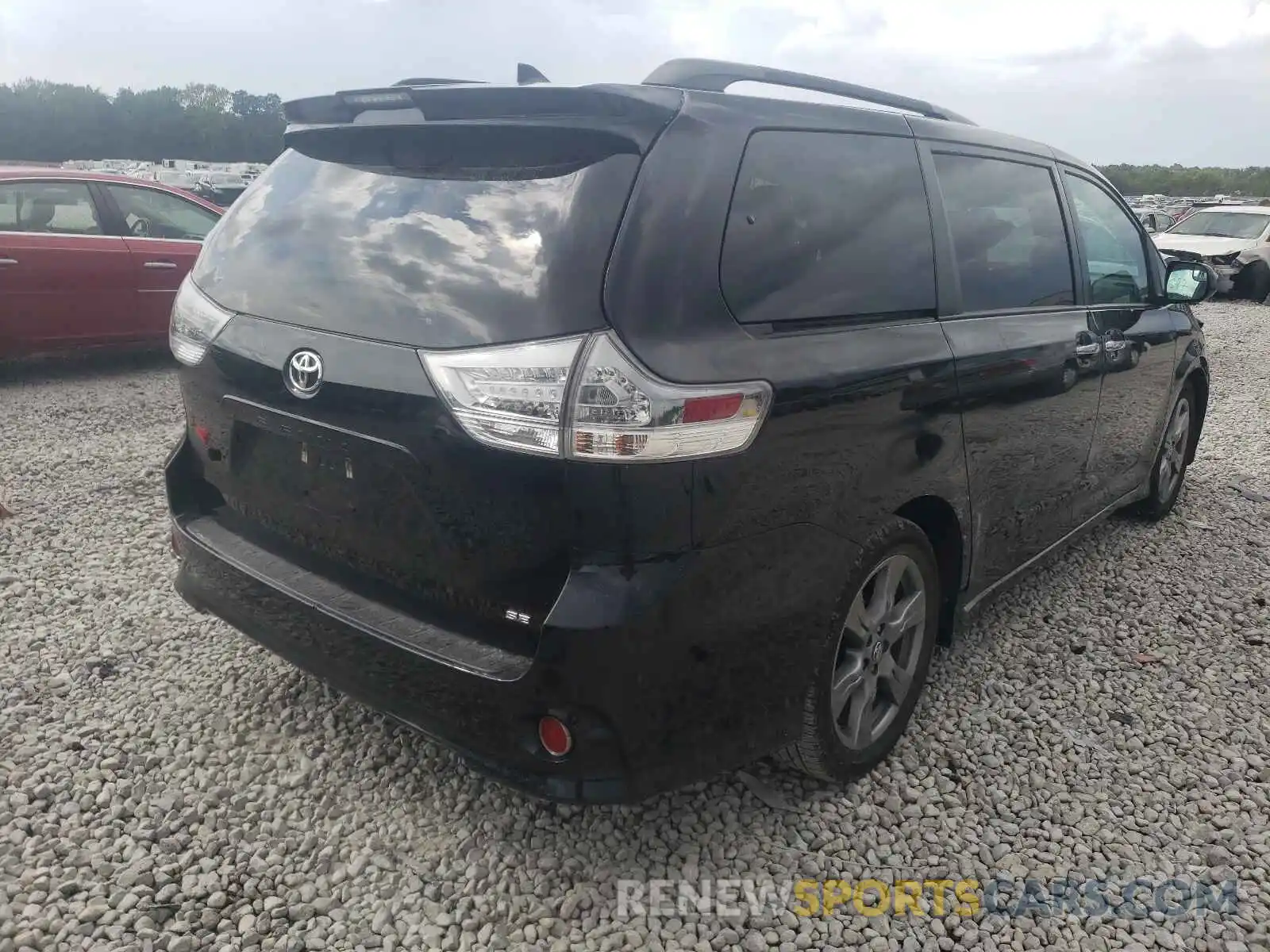 4 Фотография поврежденного автомобиля 5TDXZ3DC0KS978878 TOYOTA SIENNA 2019