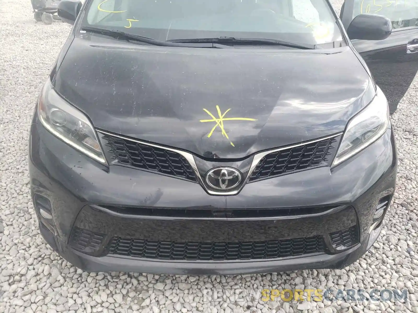 7 Photograph of a damaged car 5TDXZ3DC0KS978878 TOYOTA SIENNA 2019