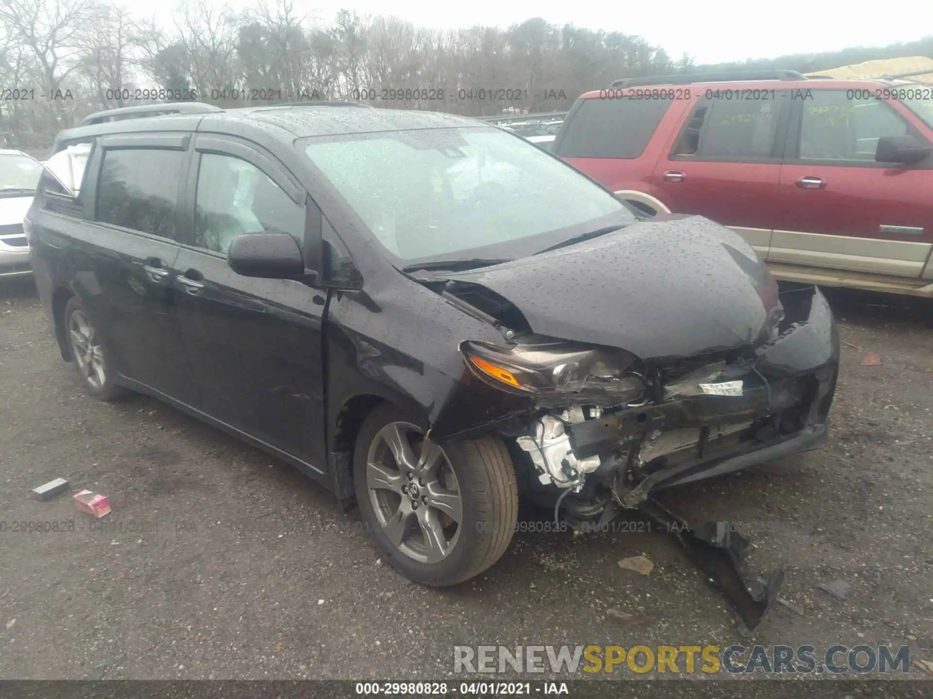 1 Photograph of a damaged car 5TDXZ3DC0KS988309 TOYOTA SIENNA 2019