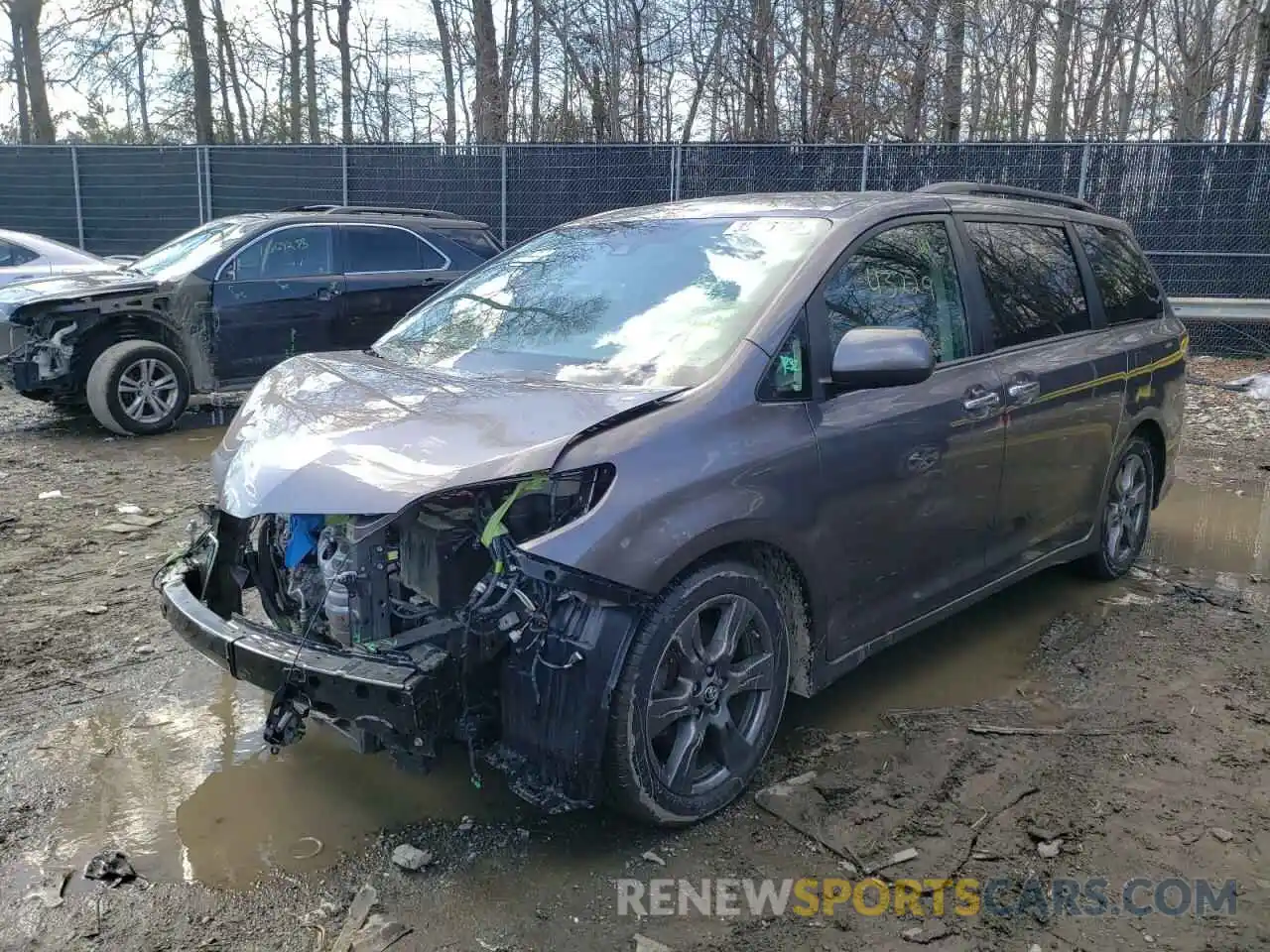 2 Photograph of a damaged car 5TDXZ3DC0KS992733 TOYOTA SIENNA 2019