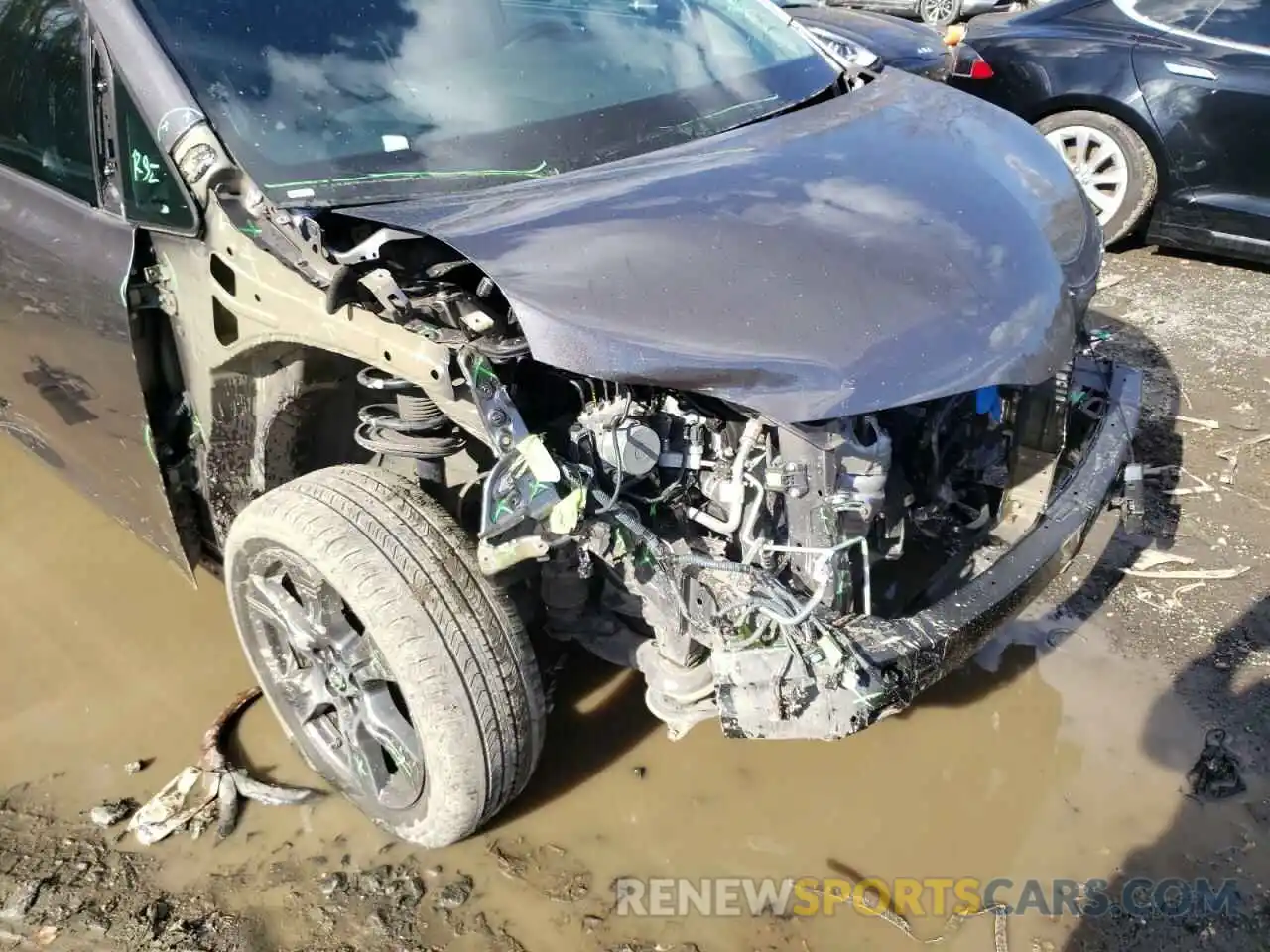 9 Photograph of a damaged car 5TDXZ3DC0KS992733 TOYOTA SIENNA 2019