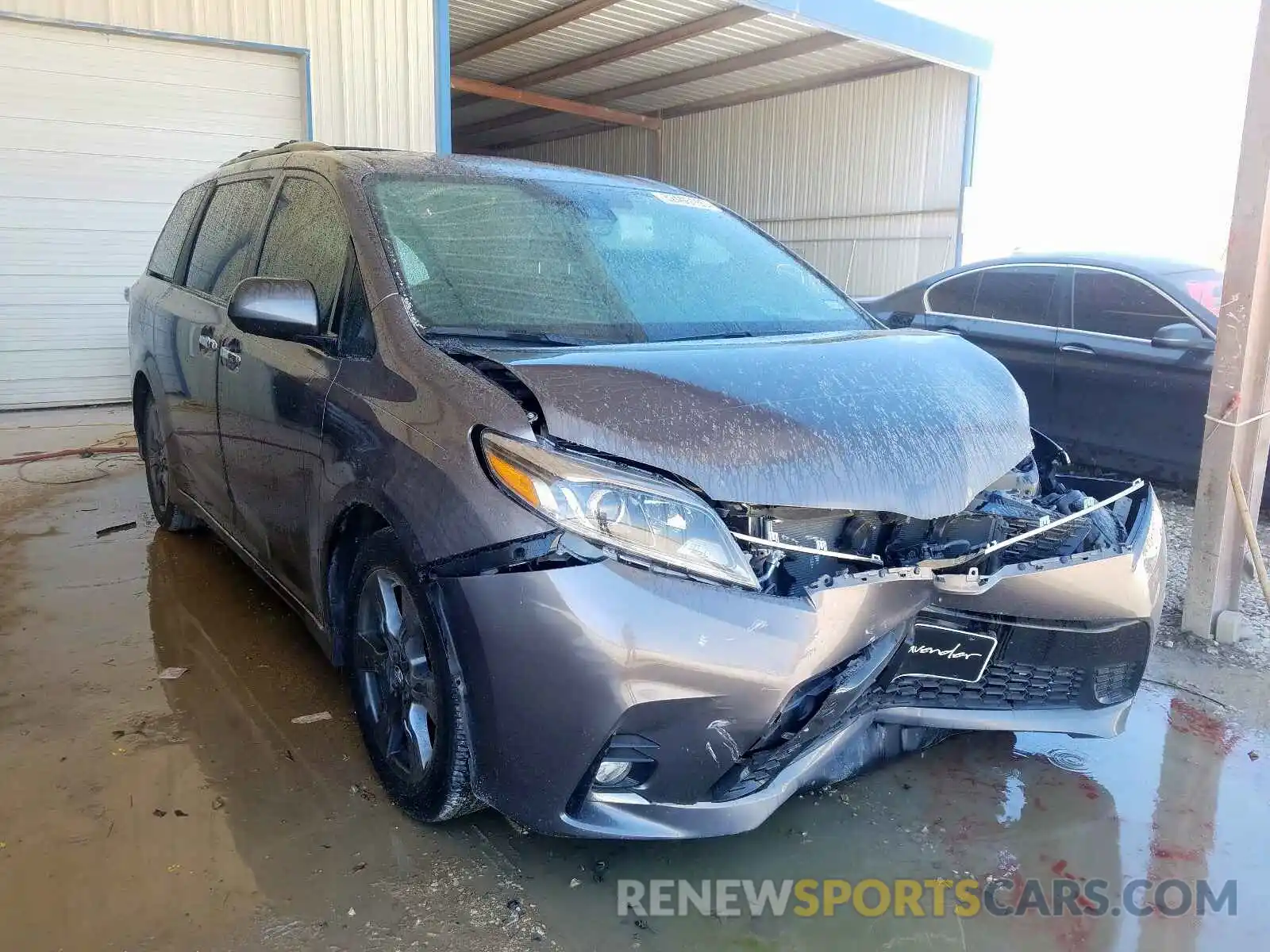 1 Photograph of a damaged car 5TDXZ3DC1KS020445 TOYOTA SIENNA 2019