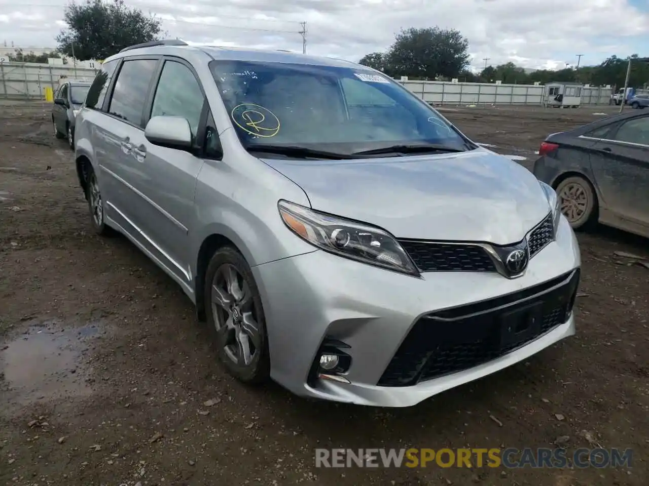 1 Photograph of a damaged car 5TDXZ3DC1KS979814 TOYOTA SIENNA 2019