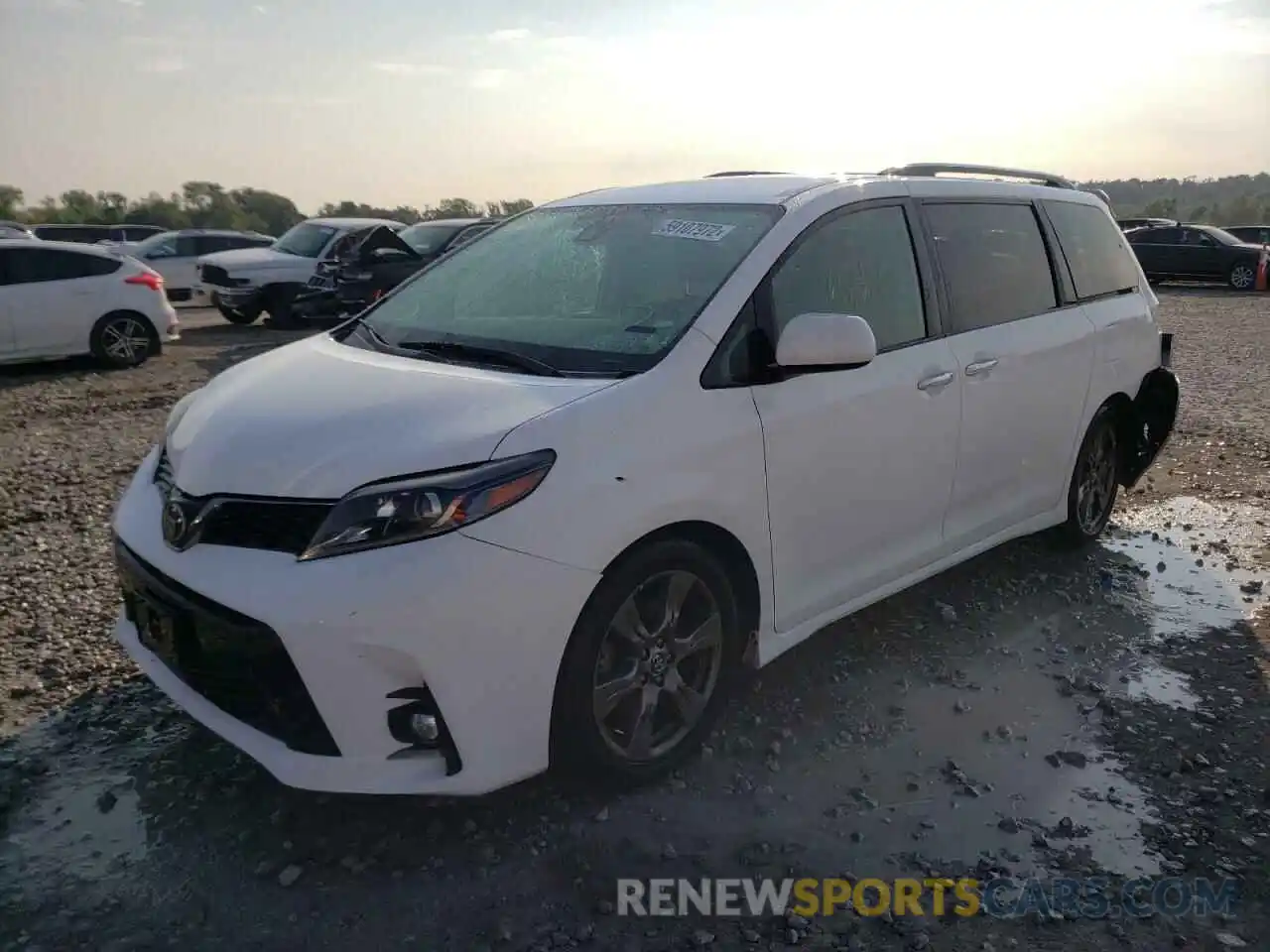 2 Фотография поврежденного автомобиля 5TDXZ3DC1KS986388 TOYOTA SIENNA 2019