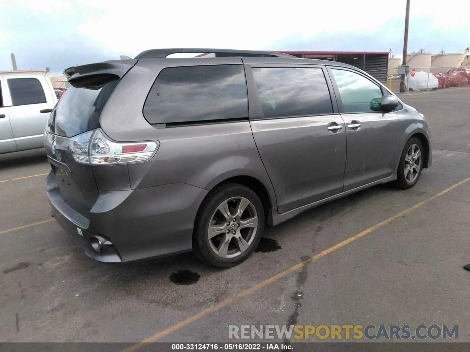 4 Фотография поврежденного автомобиля 5TDXZ3DC1KS986701 TOYOTA SIENNA 2019