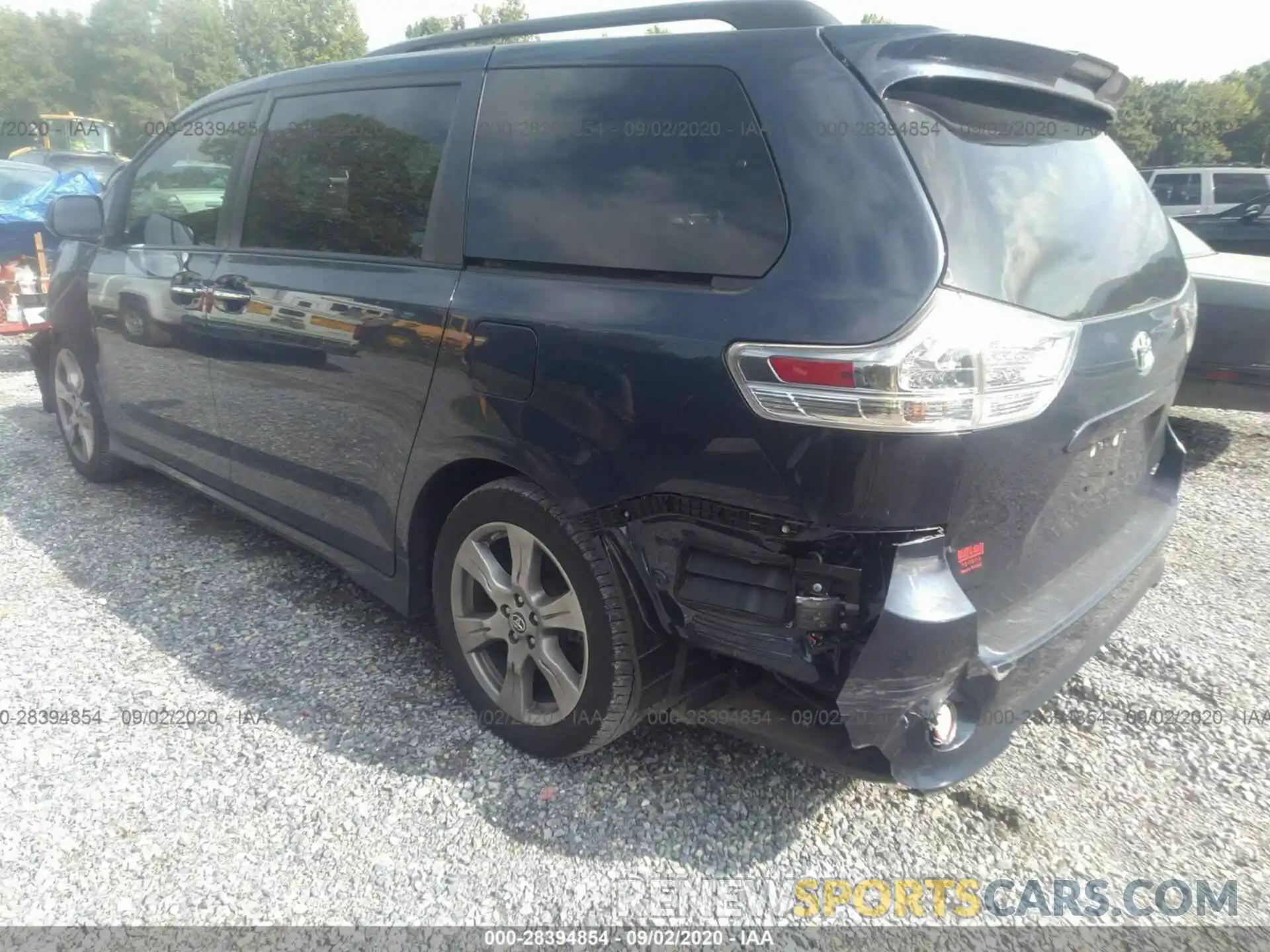 3 Фотография поврежденного автомобиля 5TDXZ3DC1KS992675 TOYOTA SIENNA 2019